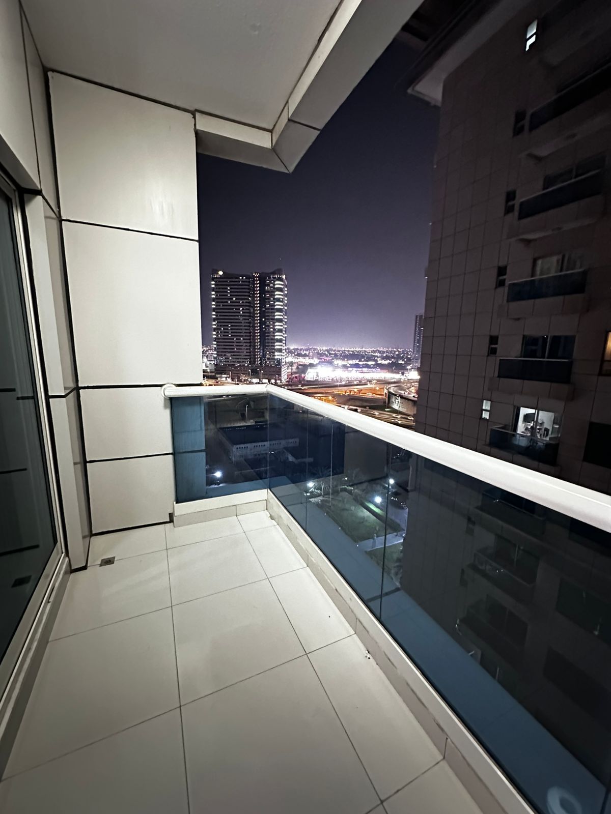 **Furnished 1BR in Al Ghuroob Tower, Mushairif Ajman, first tenant, hotel finish, all bills included, free pool and gym. **