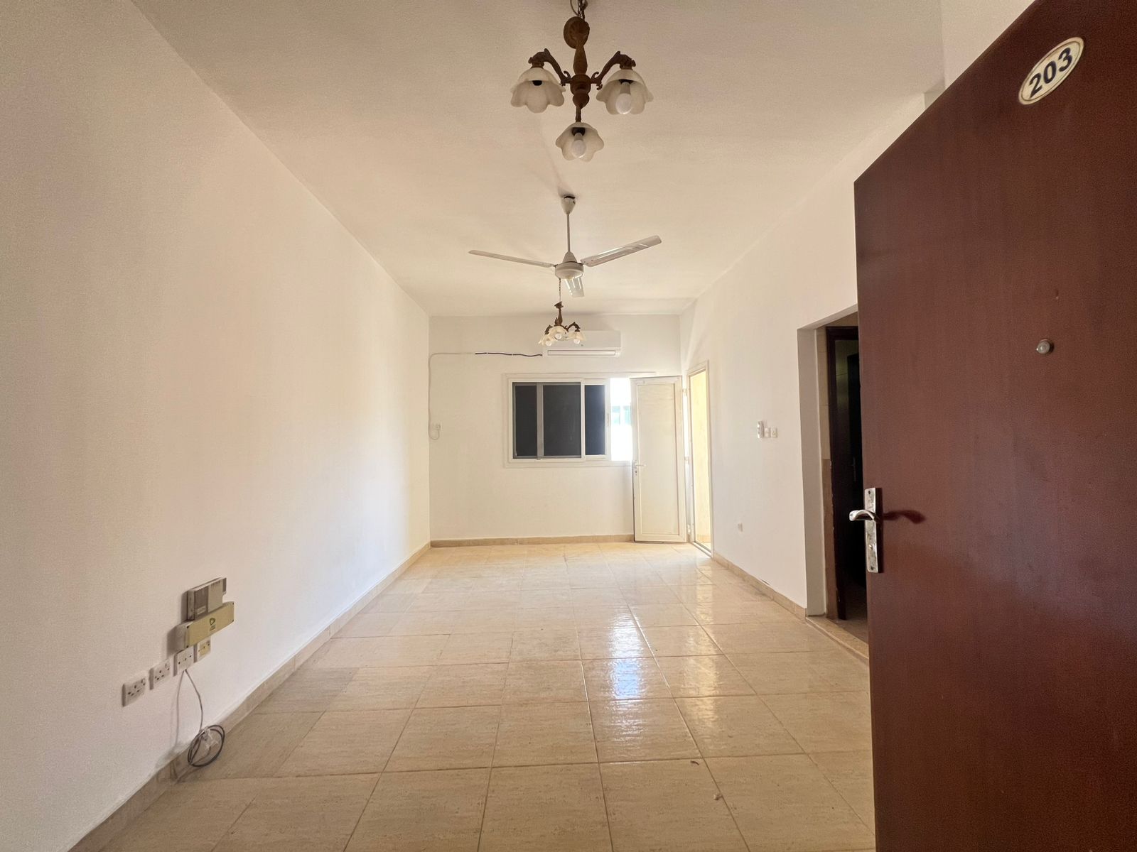 Big Spacious lavish 1bhk 2 Bathroom With Balcony just rent 36k