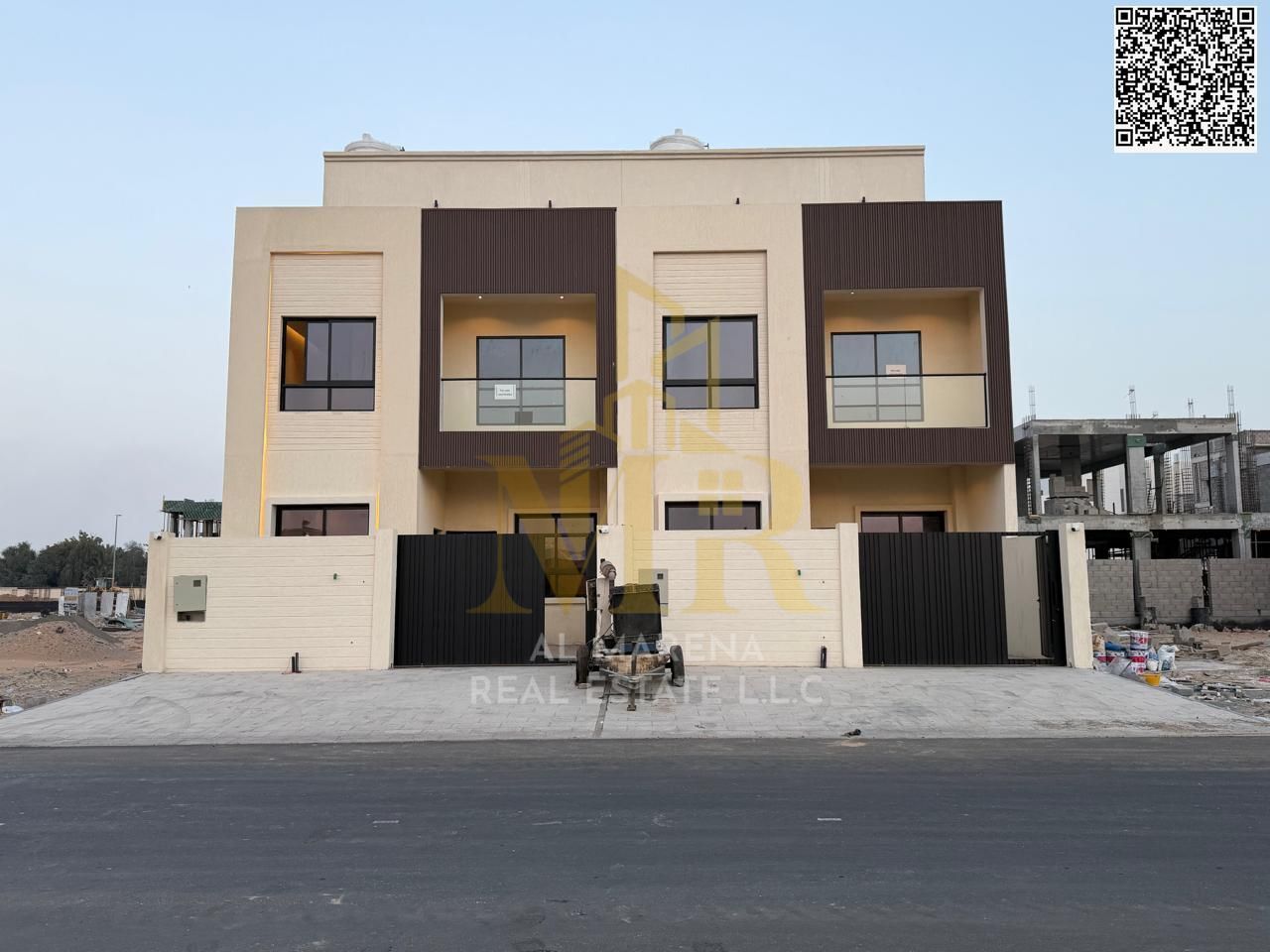 Villa directly from the owner, personal finishing, on a main street, close to all services, freehold ownership for all nationalities and without down