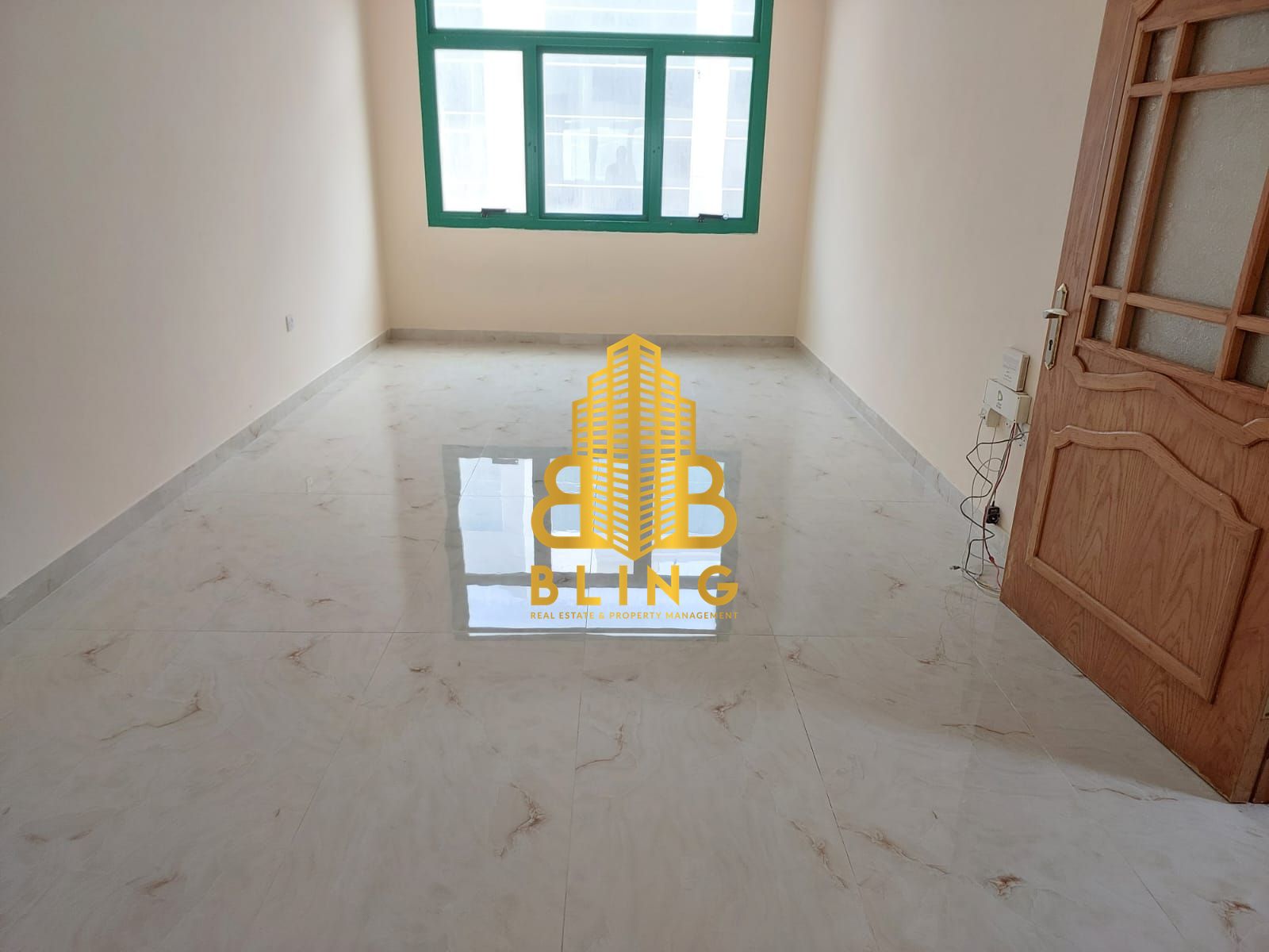 Alluring 2BHK With Closed Kitchen & Spacious Saloon