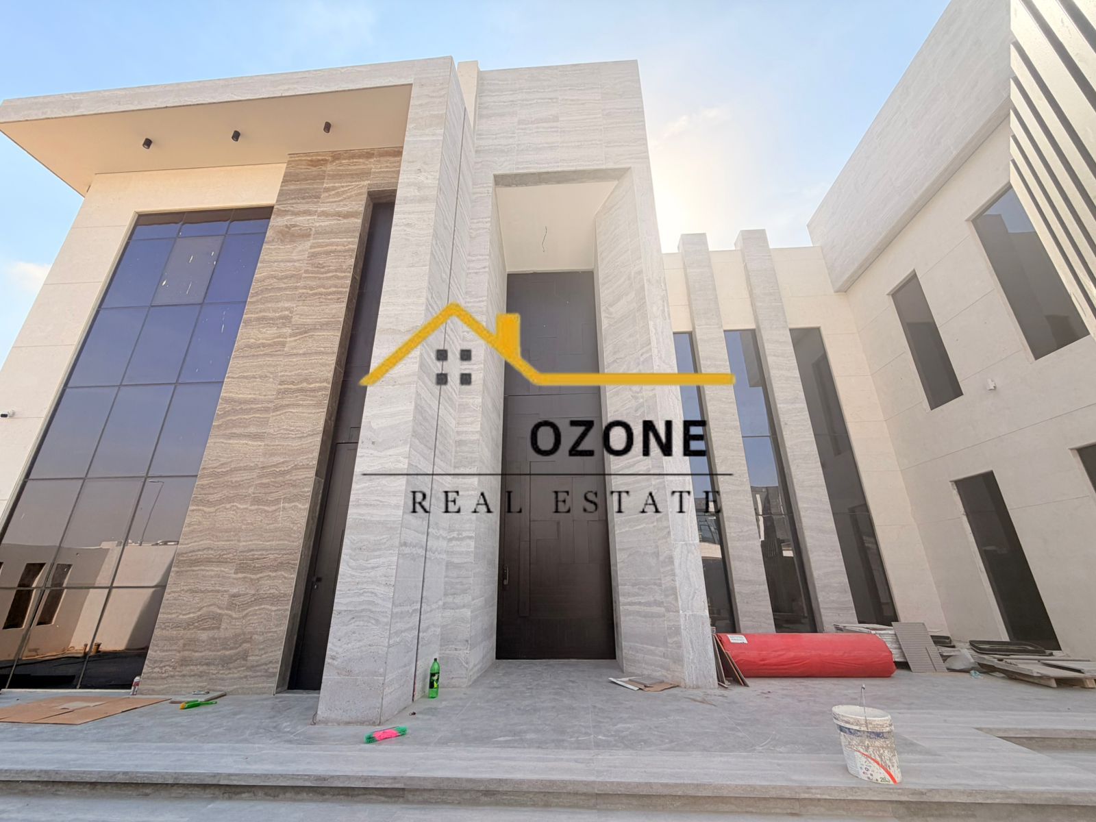 Luxury Brand New 5BEDROOM Villa with Maid Room For Sale In Hoshi