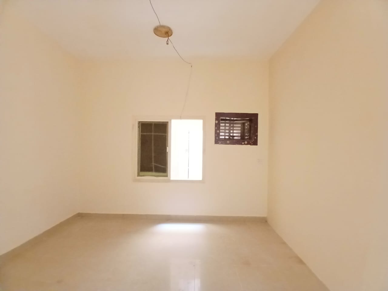 Big Spacious lavish 1bhk for Bachelor just rent 35k