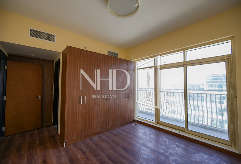 1 Bedroom + Large Study ( Equivalent to 2 bedrooms