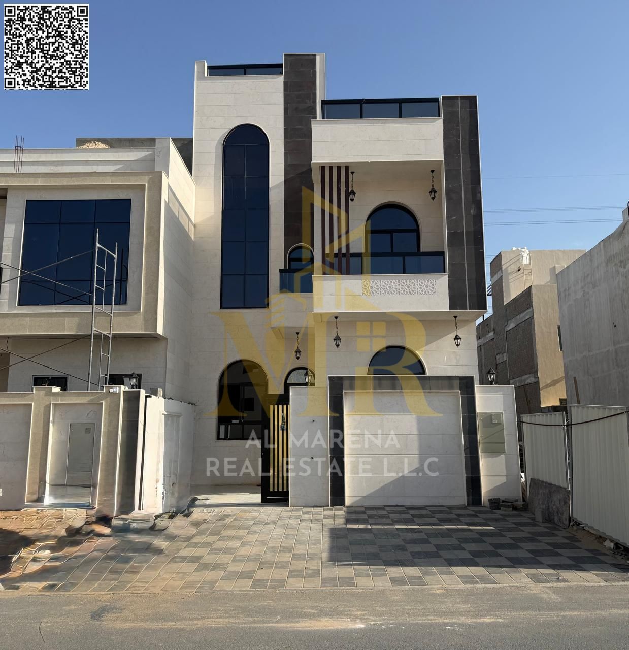 Own your dream villa with all fees included and invest in a luxurious villa in the heart of Al-Hilweh. Don't miss this opportunity!