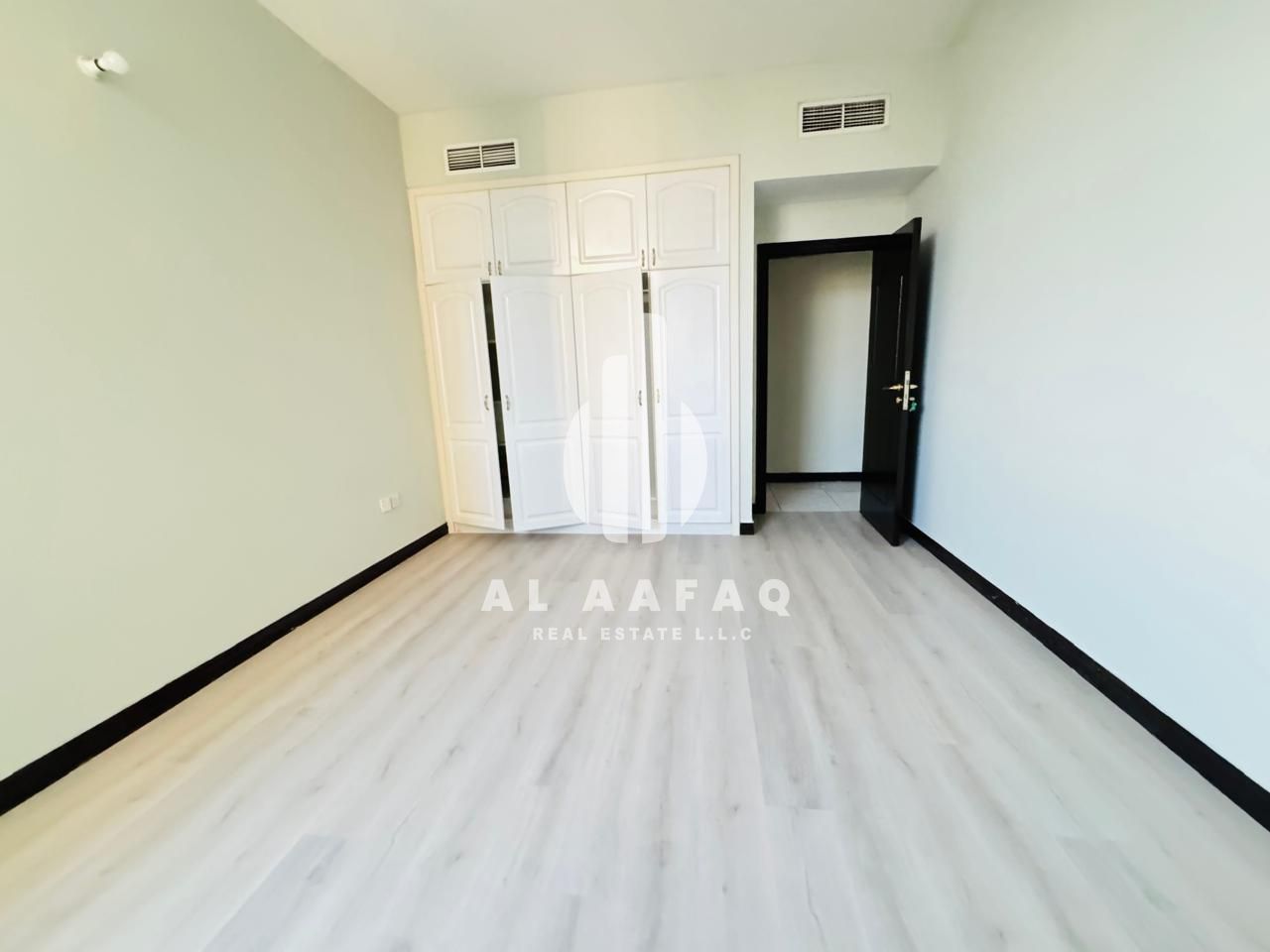 Sea view 4 bhk | AC chiller free | two master bedroom