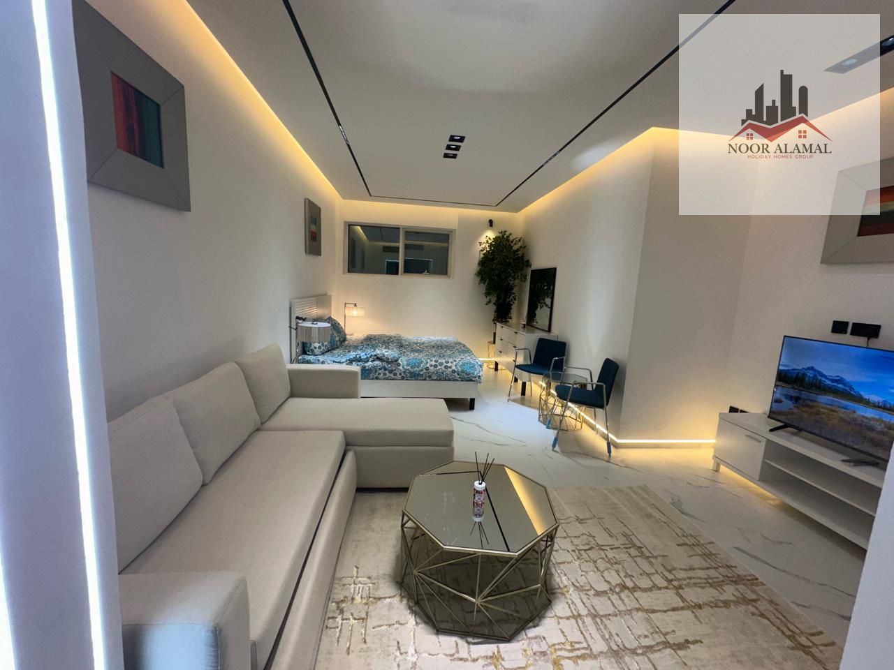 Sharjah, Al Khan, Beach Tower 1, large studio apartment with separate kitchen and bathroom