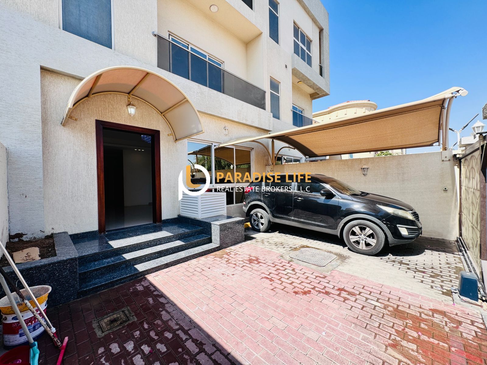 Quality villa 4 master bedrooms Semi detached villa for rent 195k