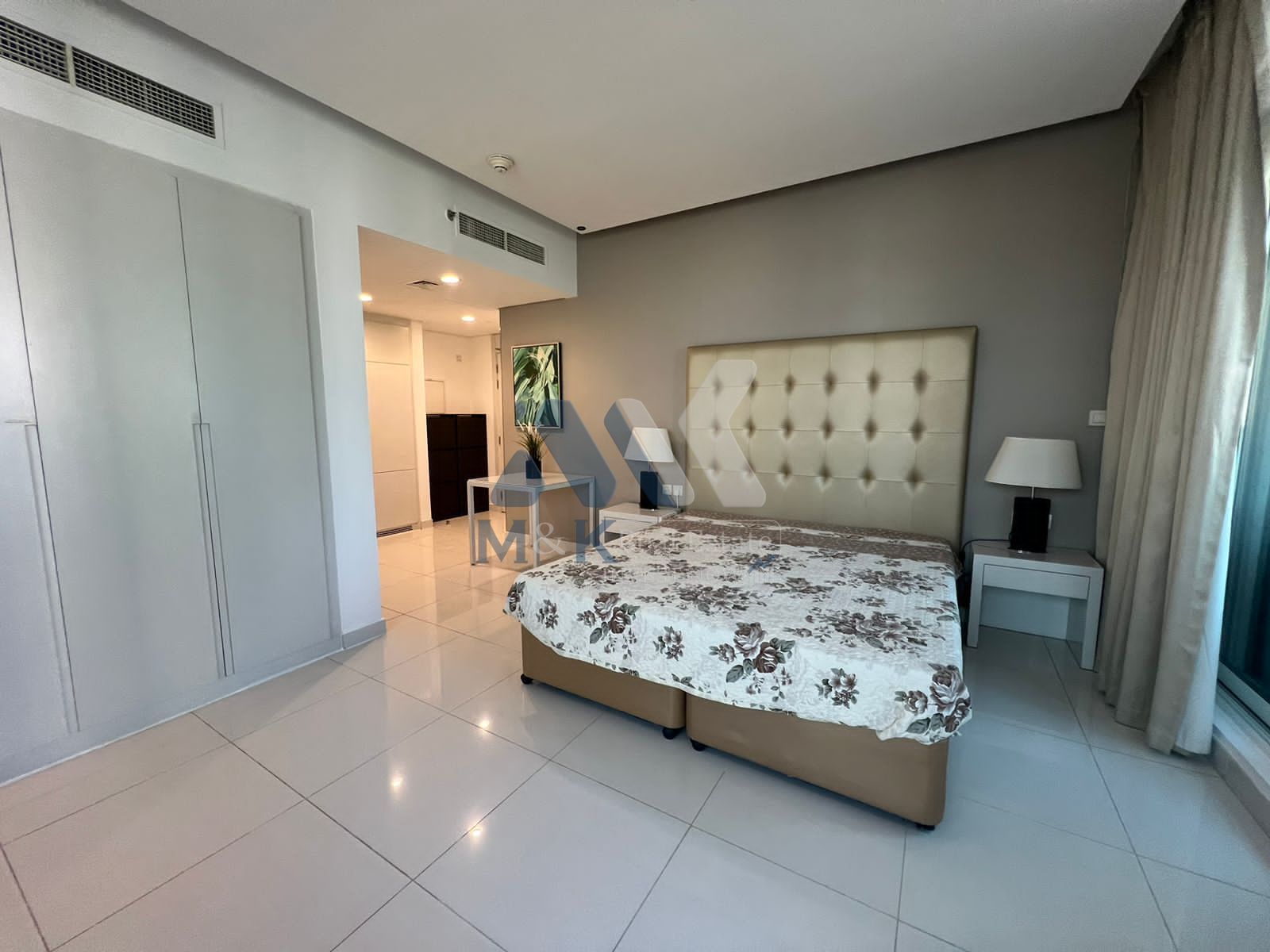 Near Dubai Mall / Canal View / Spacious Apartment