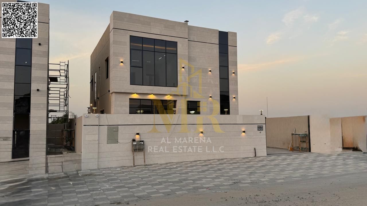 A villa with all registration and ownership fees included, on the main street, ready to move in, in the most prestigious areas of Ajman. Freehold owne