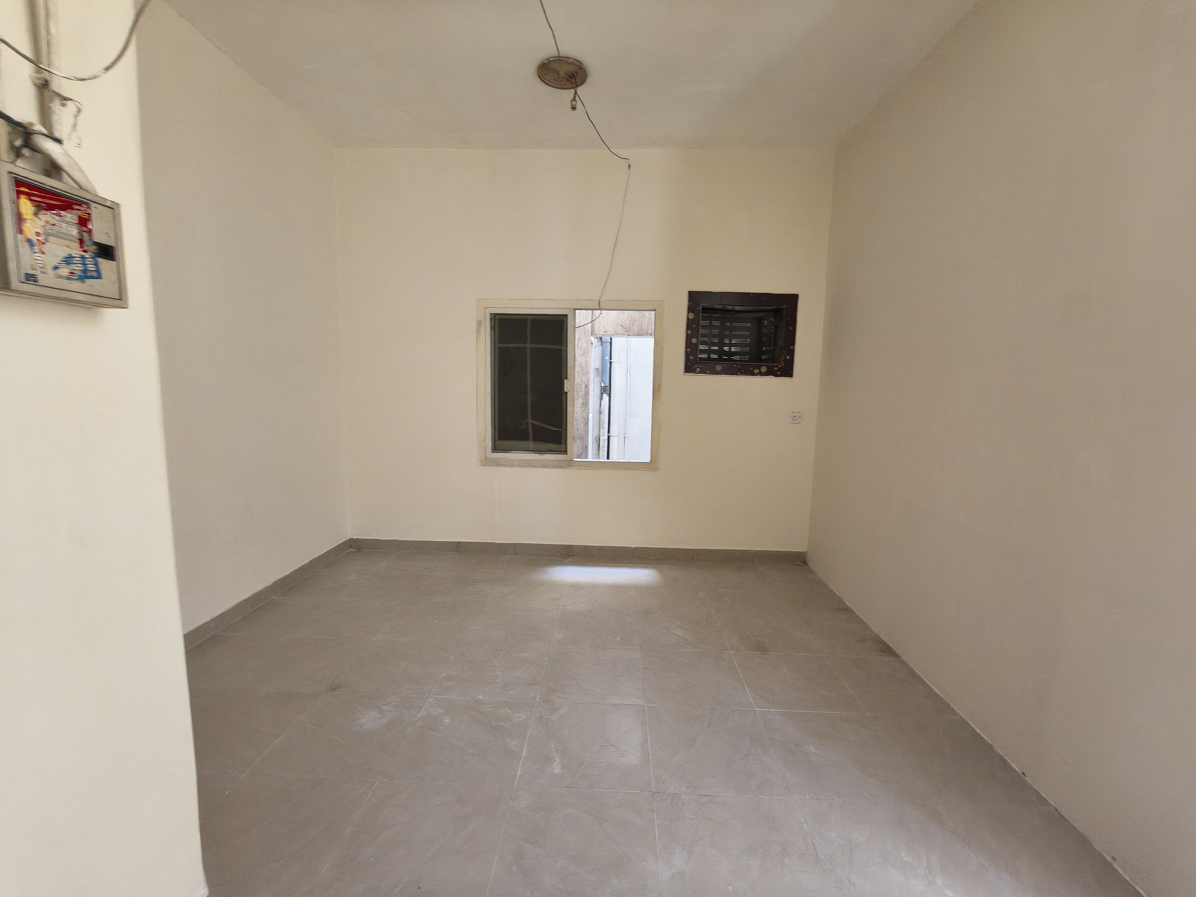 Spacious 1BHK for bachelor only in muwaileh with balcony