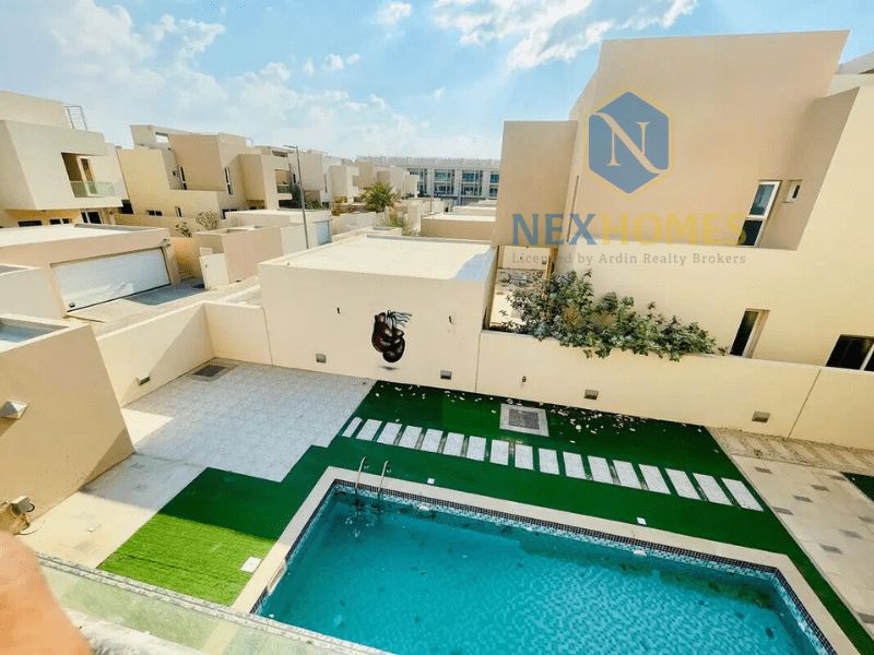 Upgraded | Maids Room | Corner | Swimming Pool