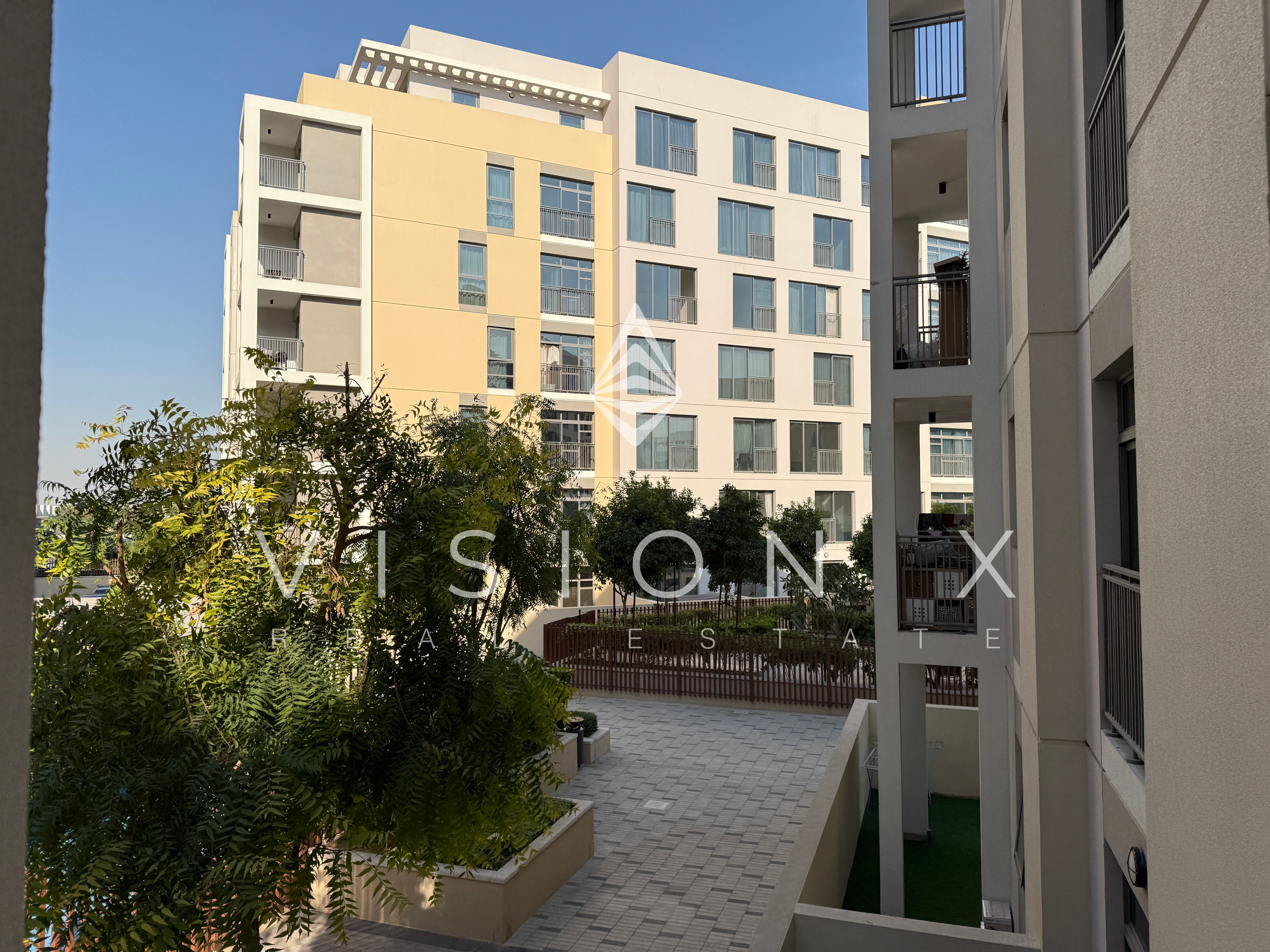 Contemporary | Quiet Spot | Ready Move