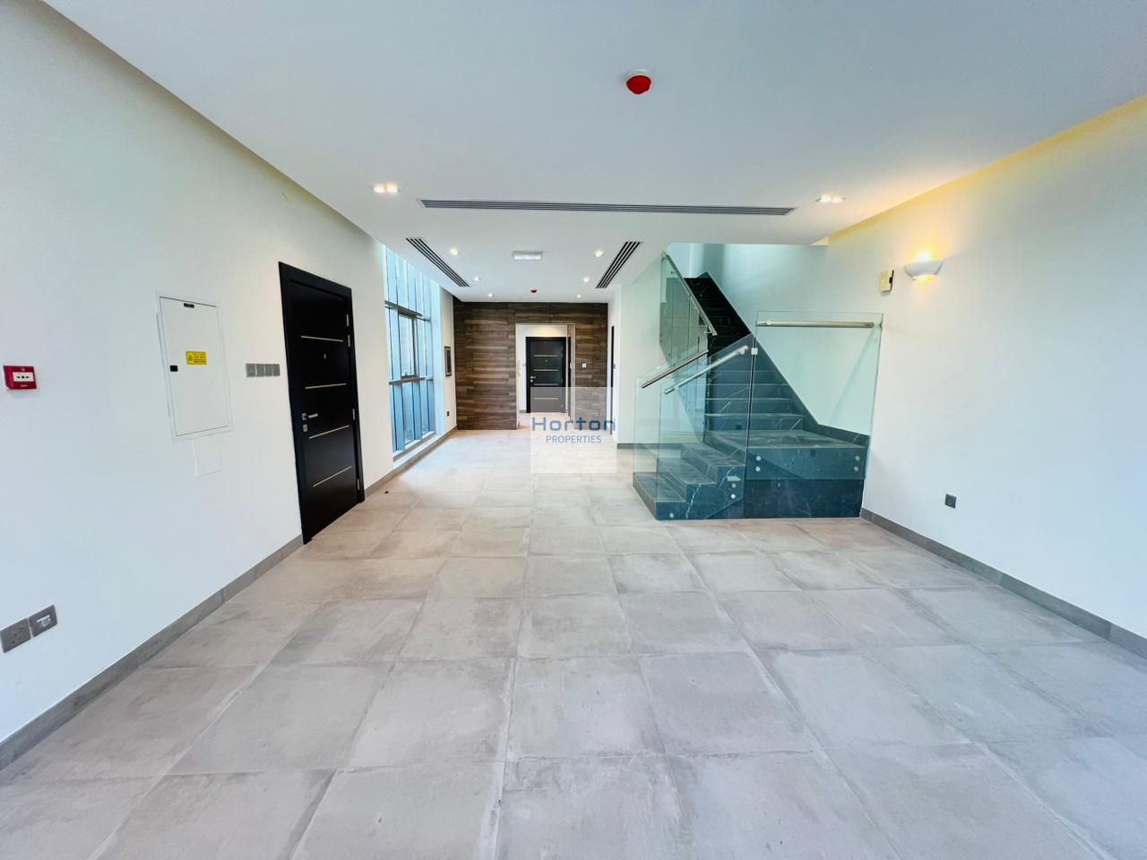 BIG LAYOUT | 4BHK | READY TO MOVE IN