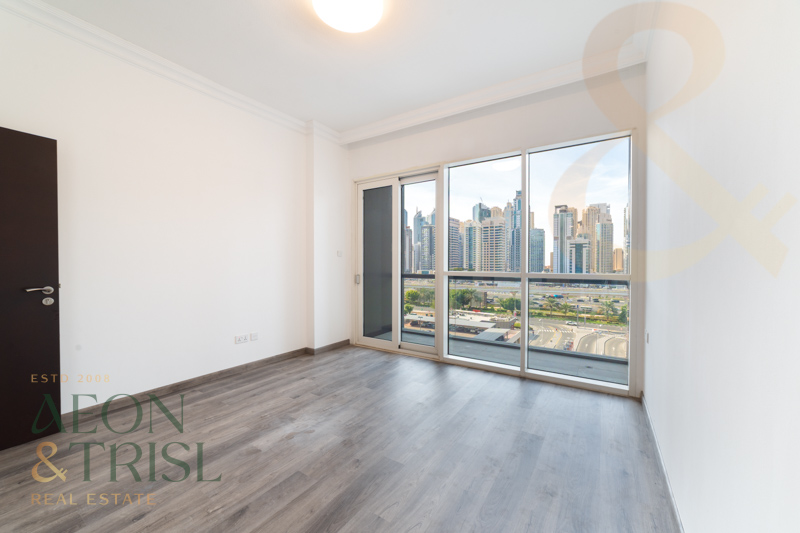 Prime Location l Ready to Move l Upgraded