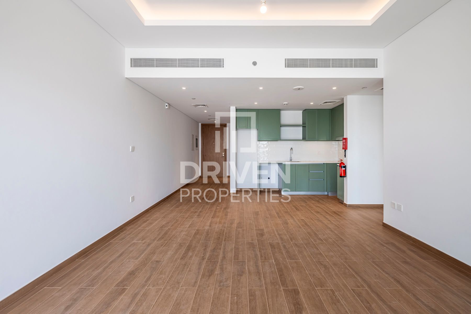 Vacant | Brand New | Large Layout | Modern