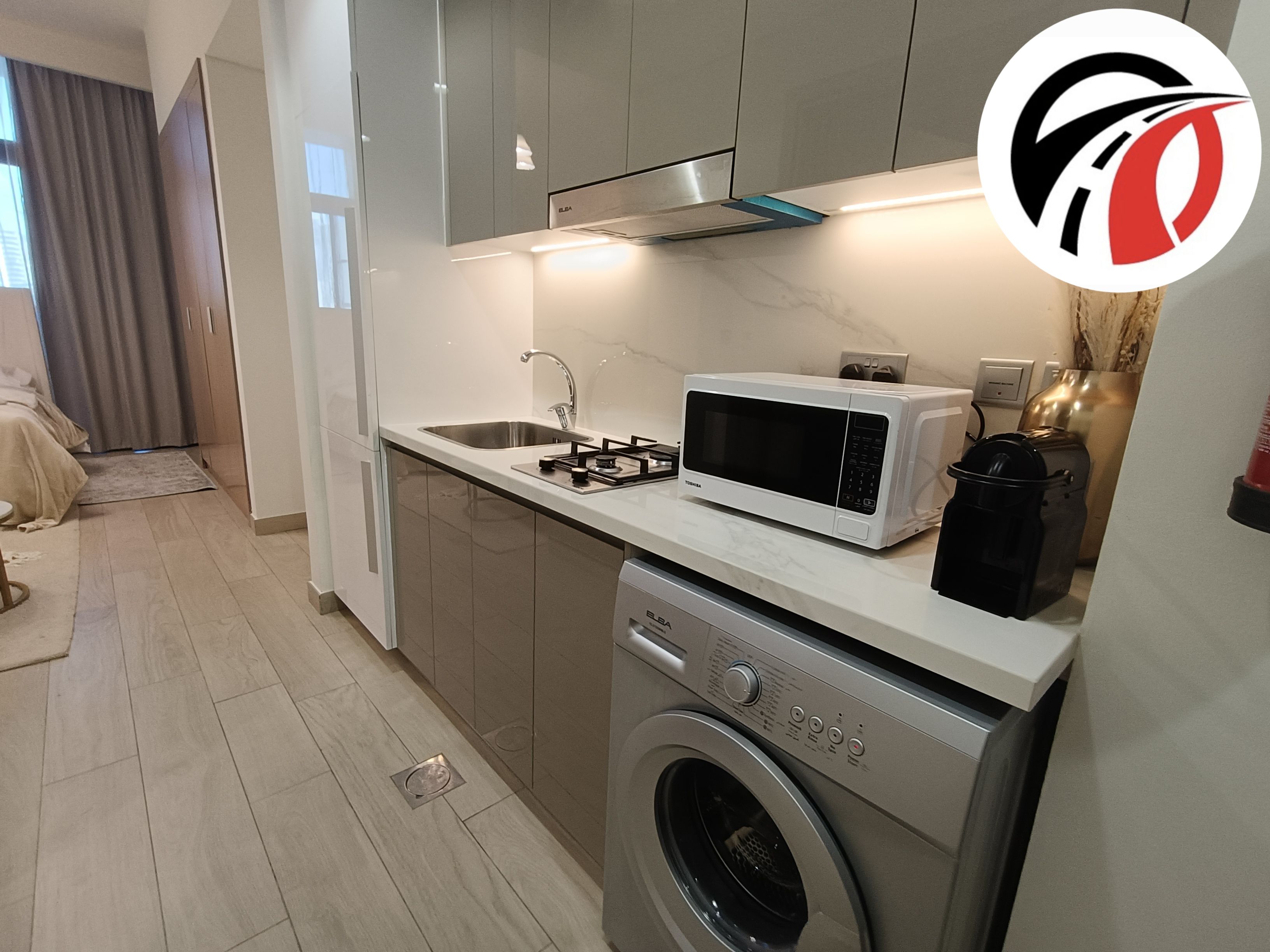Deluxe Furnished Studio with terrace Chiller free