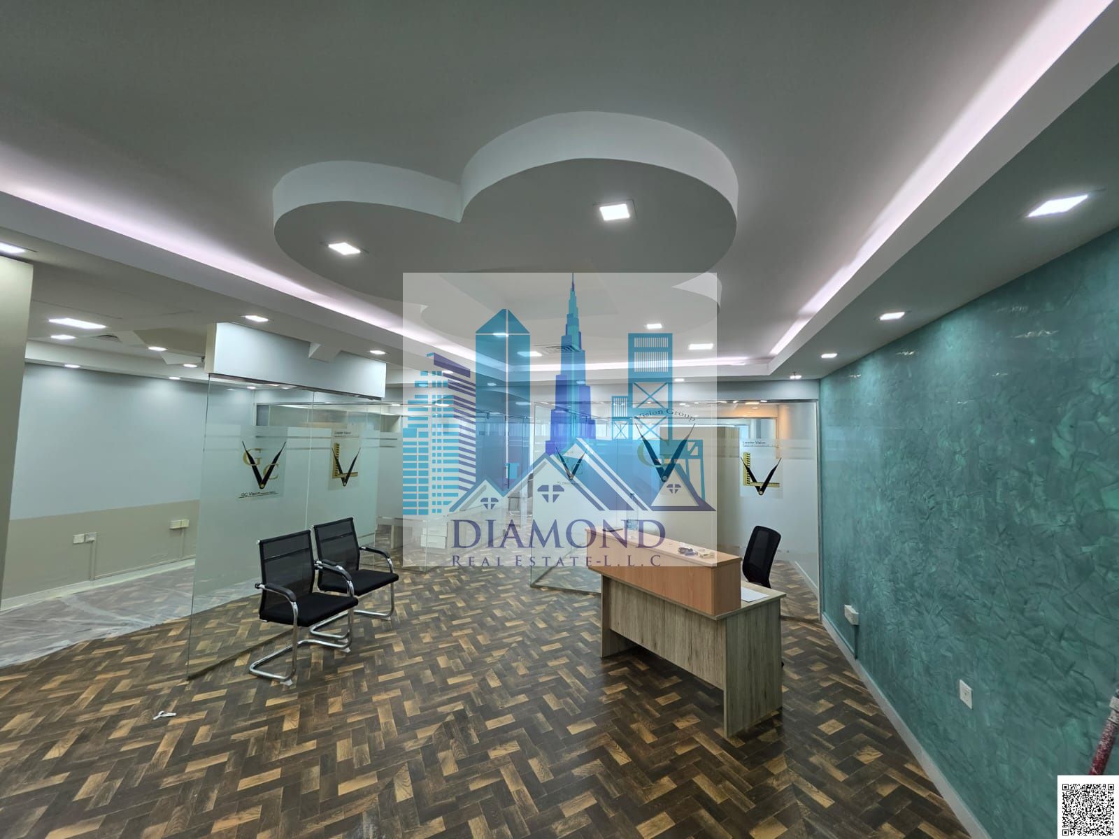 LUXURY OFFICE EMPTY IN FALCON TOWER WITH FURNITURE WITH PARTITION WITH PARKING