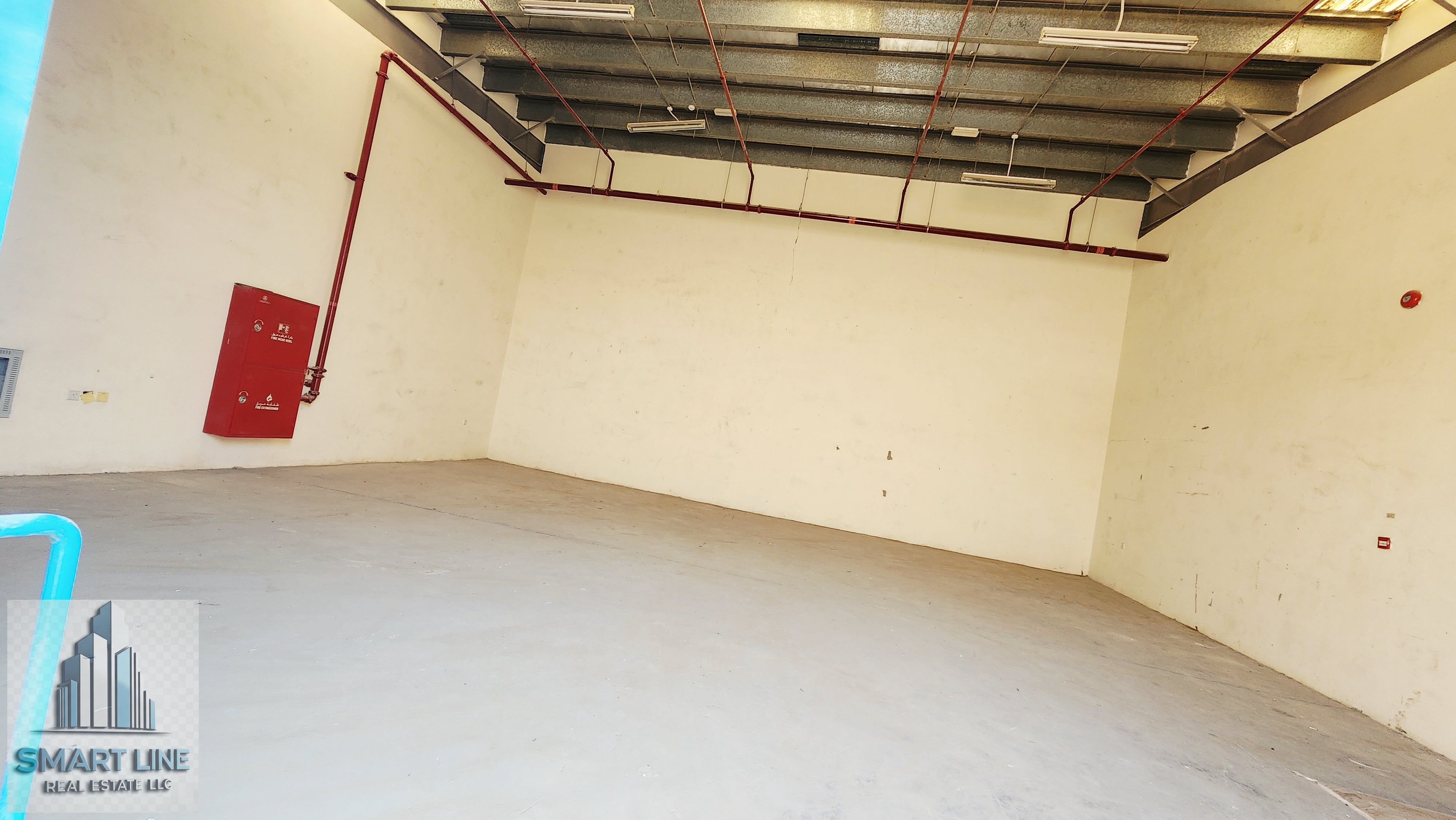1385 SQFT WEARHOUSE AVAILABLE WITH WASHROOM AND KITCHEN SPACE CLOSE TO CEMENT FACTORY WITH LOW PRICE