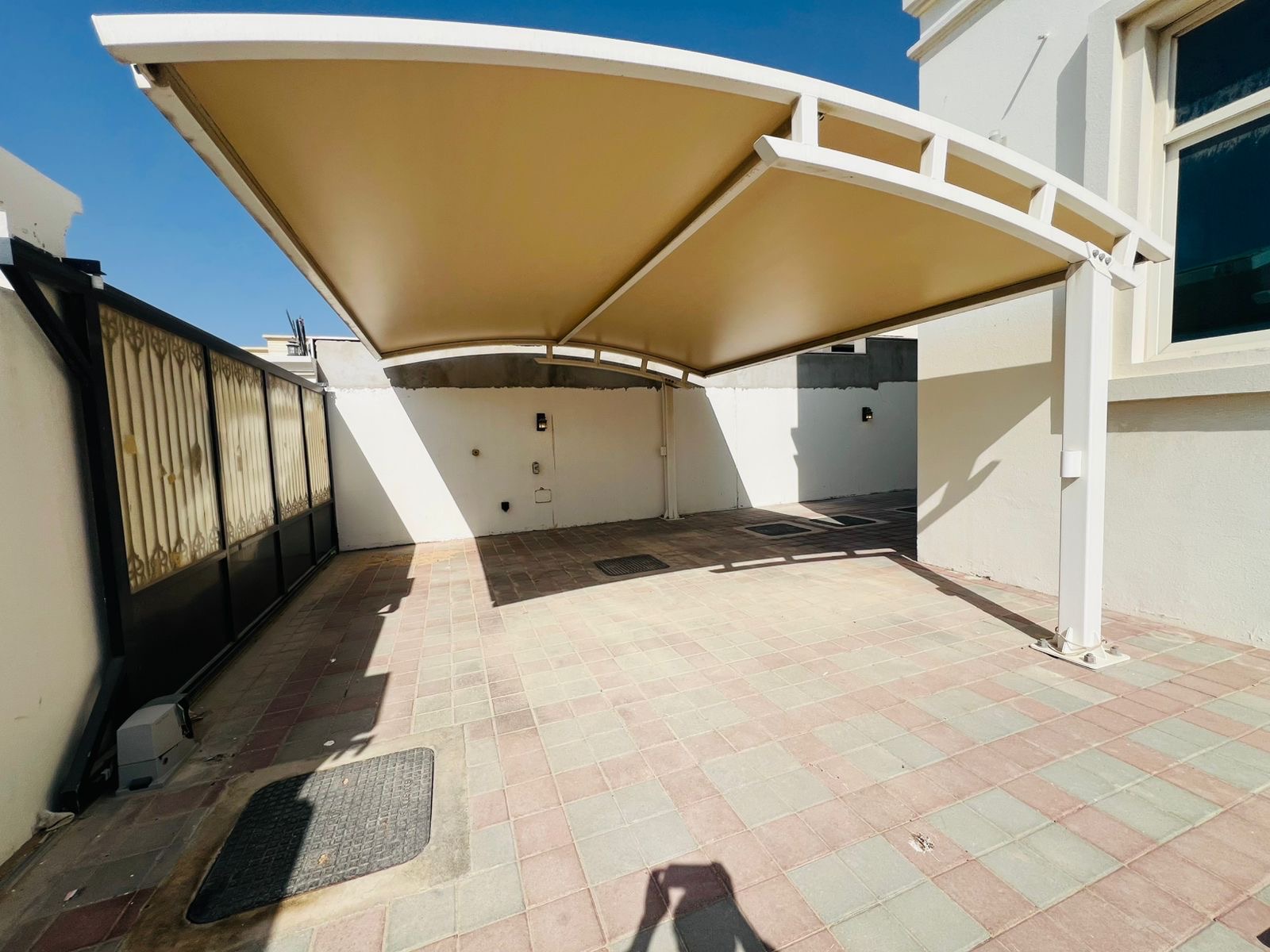 Like brand-new five Bhk Villa bedroom wardrobe and good one in Al Hoshi