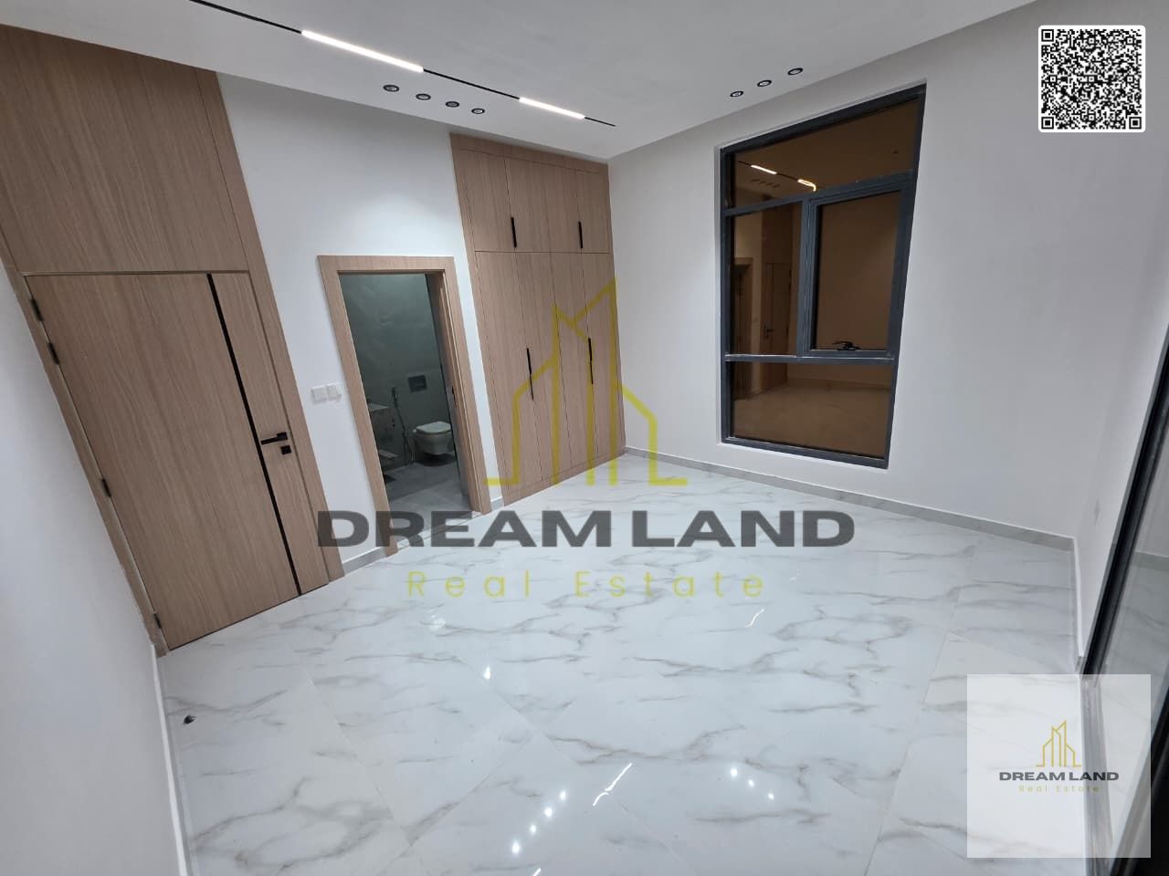 Luxury villa for sale in Al Zahia | Corner on two streets opposite a park | 5 master bedrooms, price negotiable