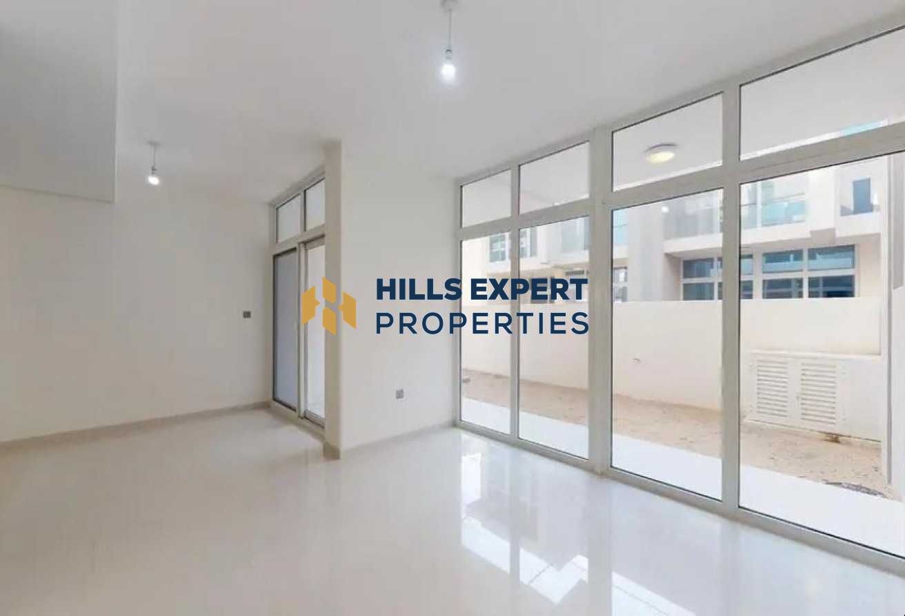 UNFURNISHED 3 BEDROOM TOWNHOUSE FOR RENT