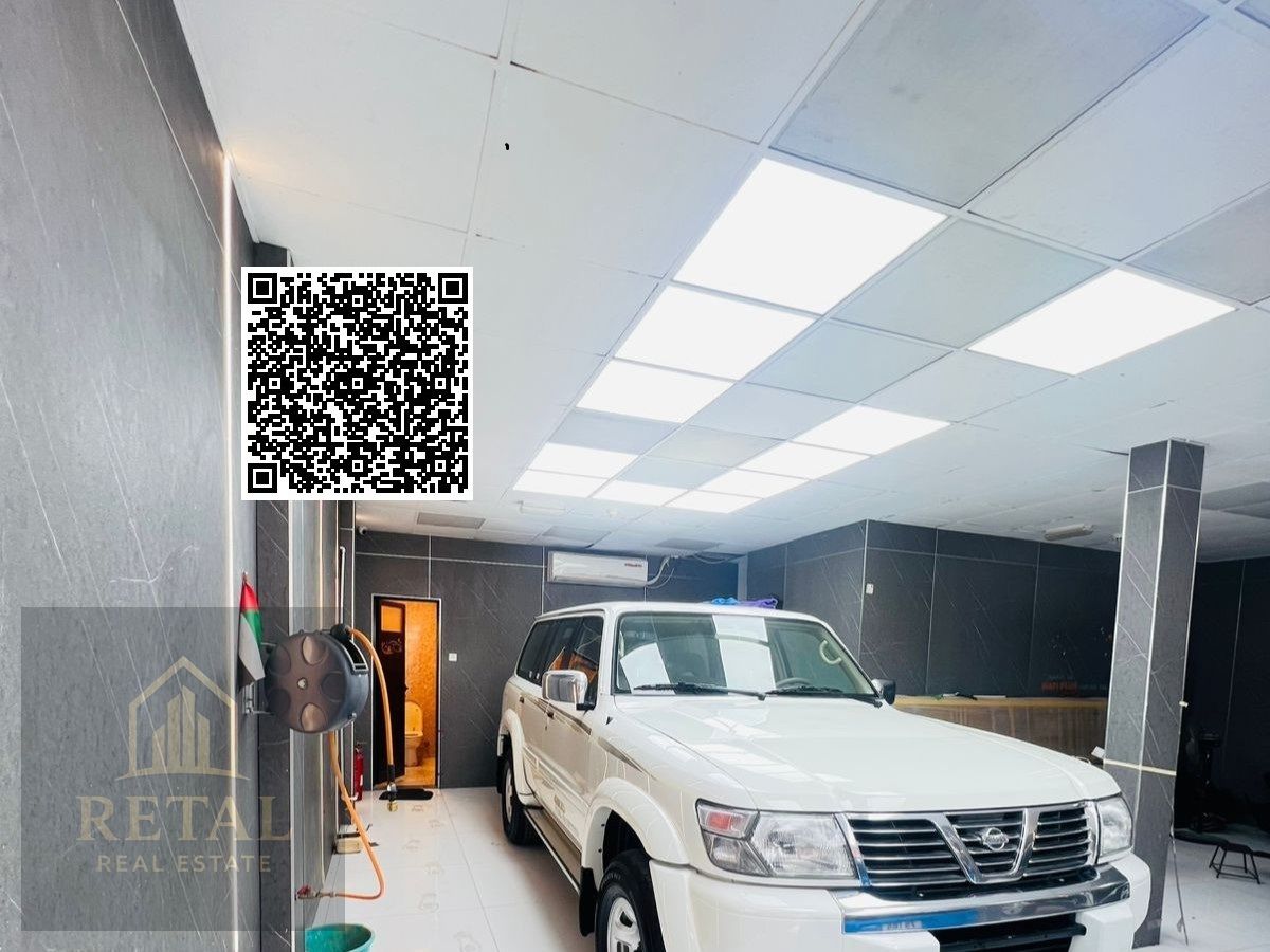 Car wash on the main street, 6 doors, large area, excellent location.