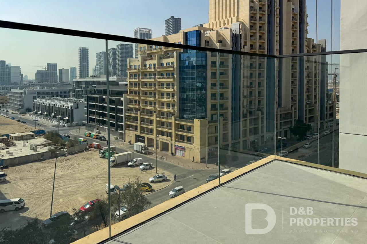 Unfurnished | Spacious 1 BDR | Modern Kitchen