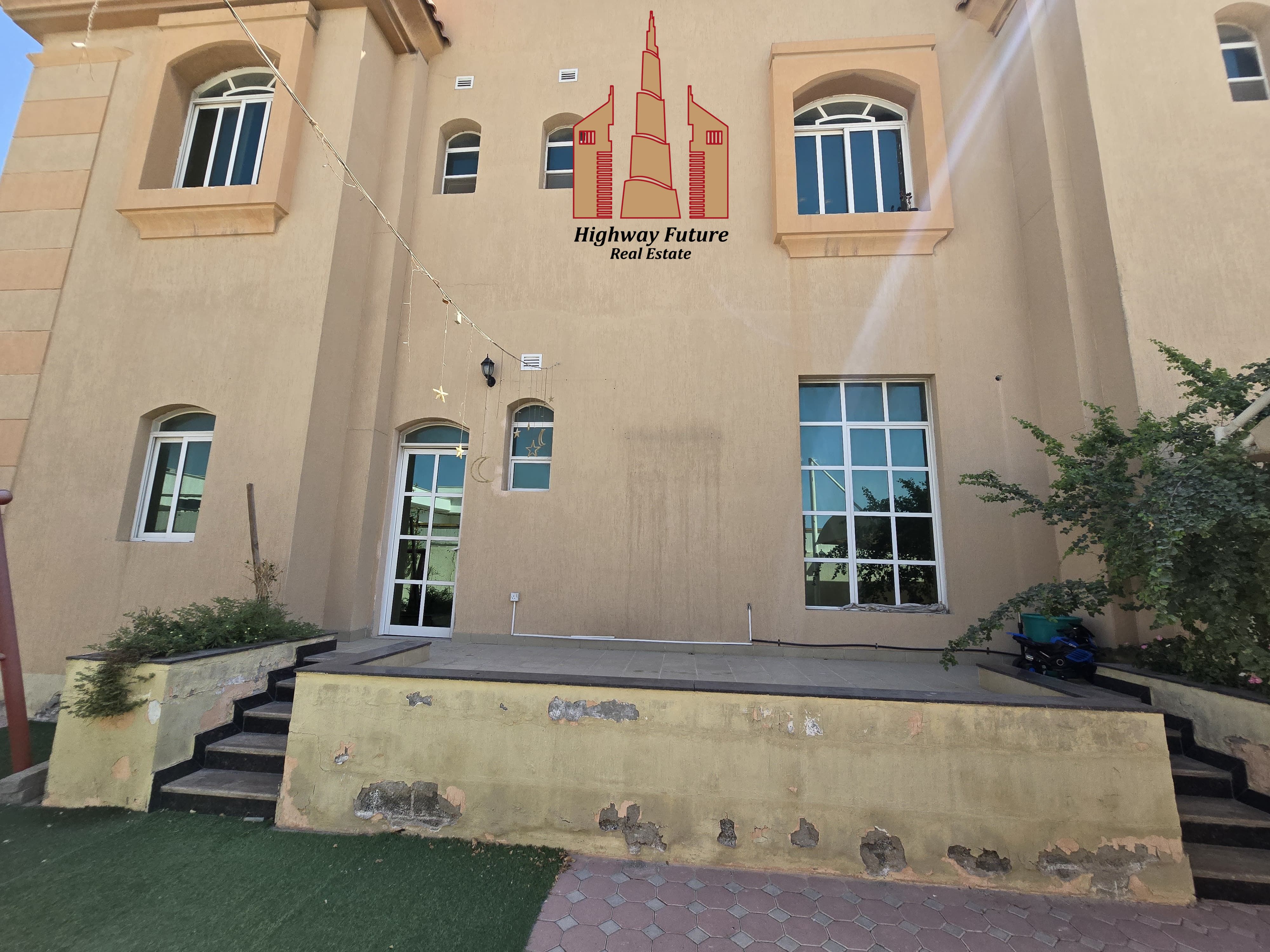 New villa is available now 4 bedroom's, 2 hall, 2 Master room's, come and see new villa