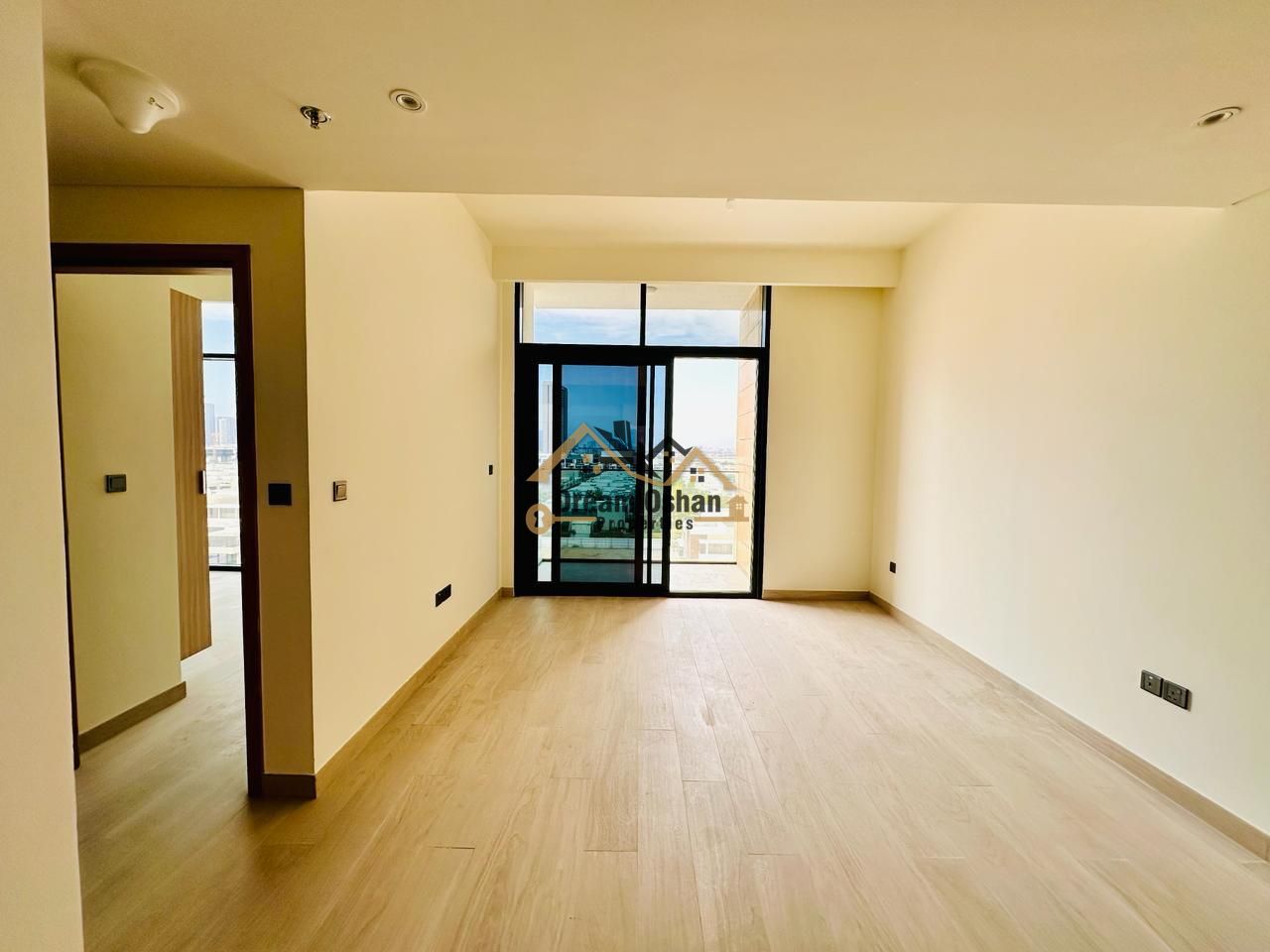 Stunning View - Bright Unit | Modern Style