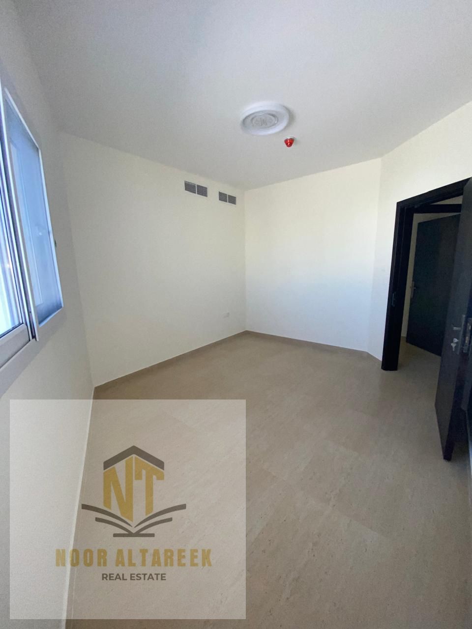 Professional and attractive ad: Apartment for annual rent featuring **2 bedrooms, including 1 master bedroom**, a **spacious living room**, **2 bathr