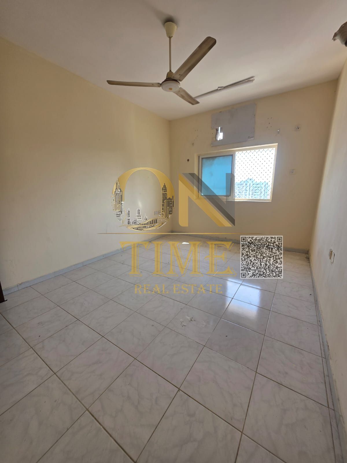 Modern design / Balcony with an open view / Location close to services, markets and restaurants, with easy access to main roads