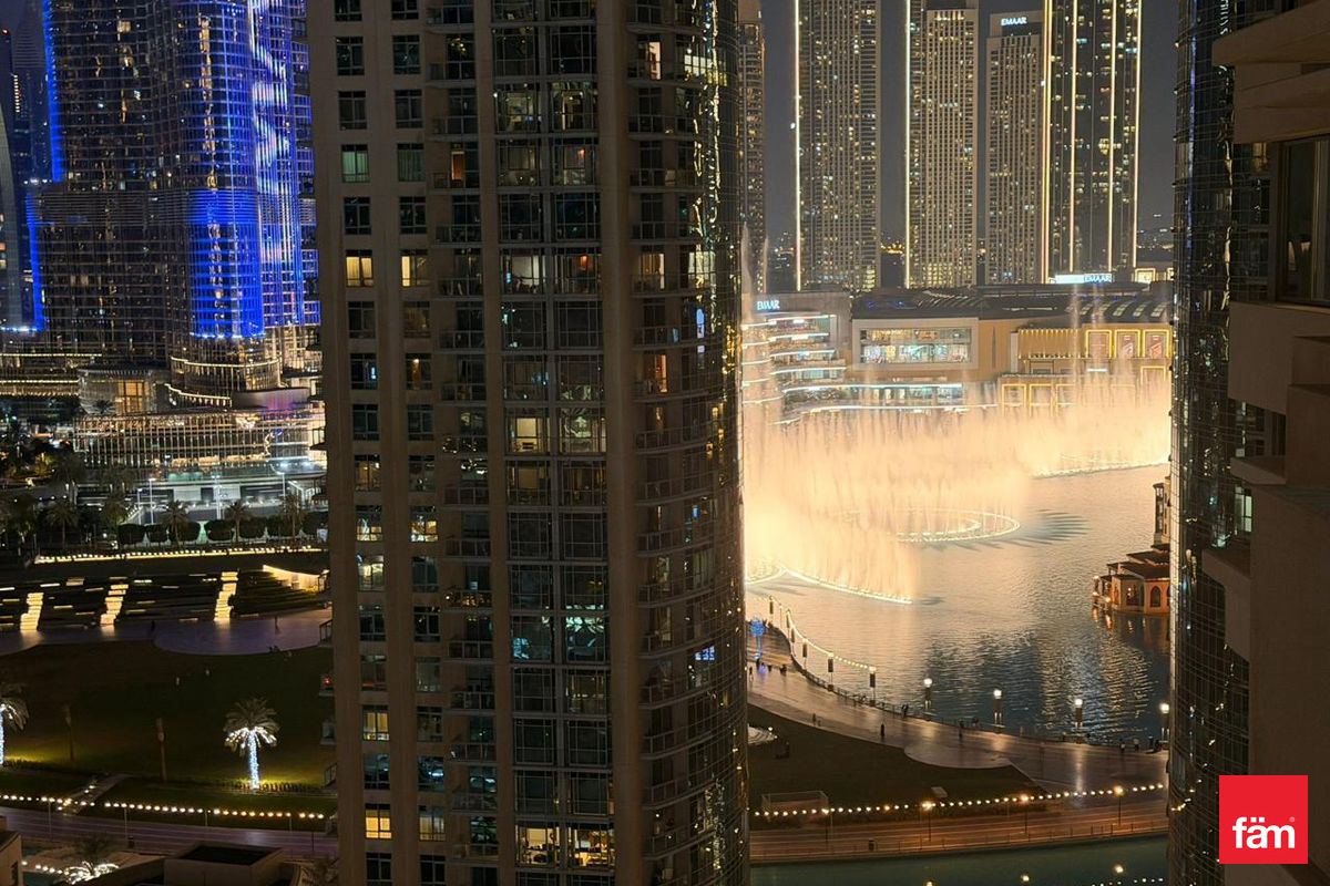 AED 160,000 | 1Bedroom | Fountain View