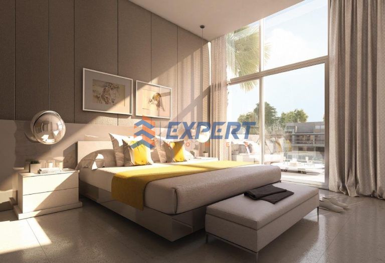 single row, vastu 4 bed eli saab brand new