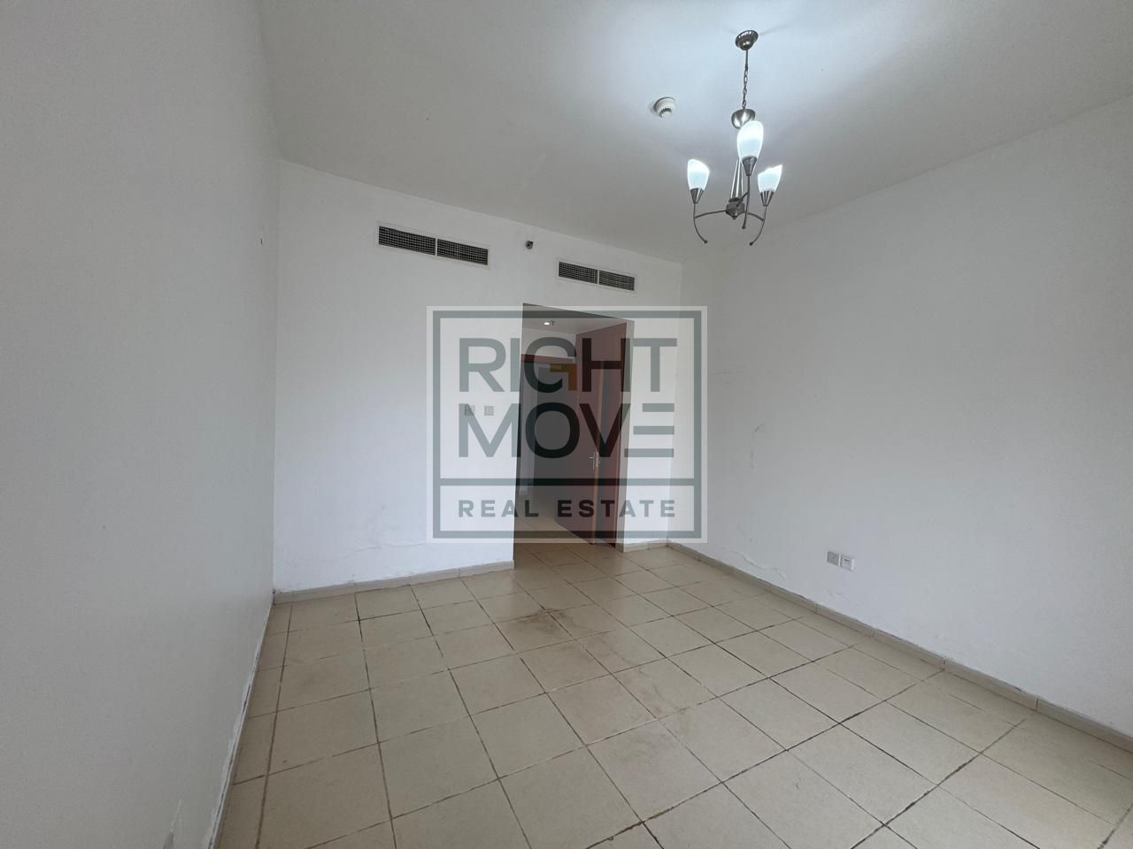 40,000/ Best Location Ready Shop availble for rent in Spain cluster/