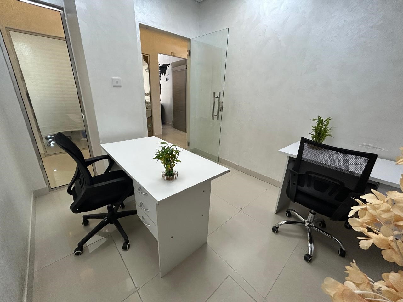Stunning Office for rent | Direct from Owner | Near to Metro