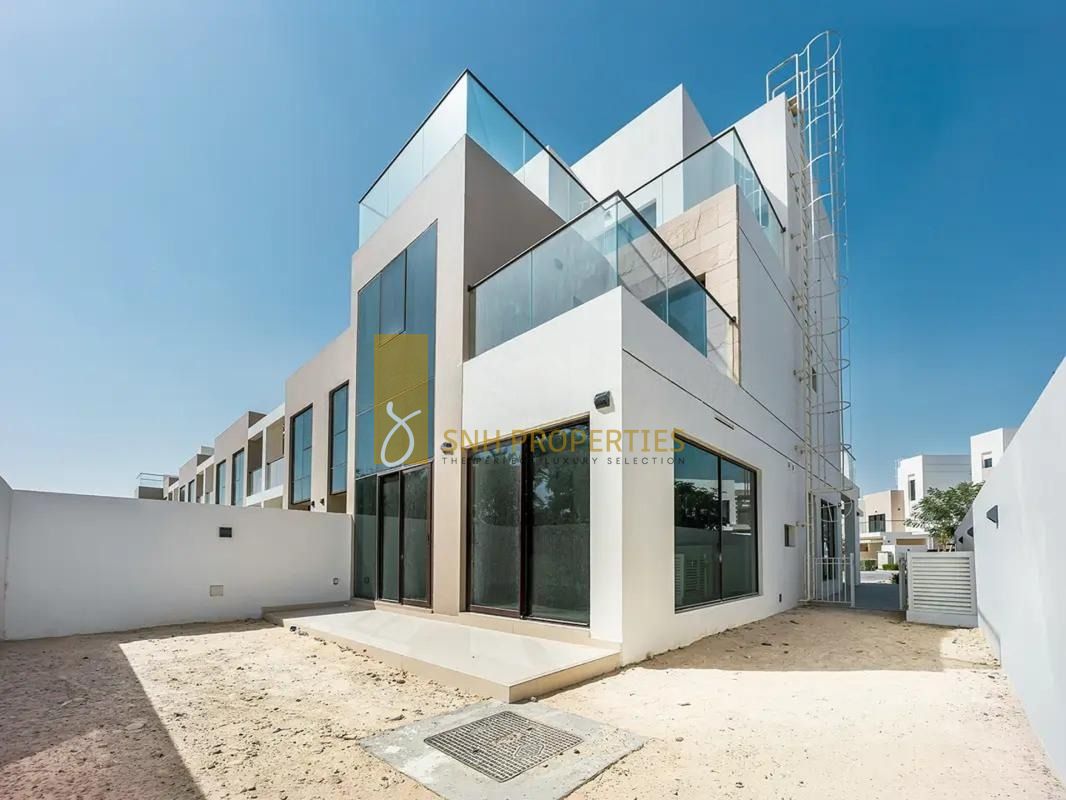 PREMIUM 5BR VILLA | BRAND NEW | HUGE LAYOUT