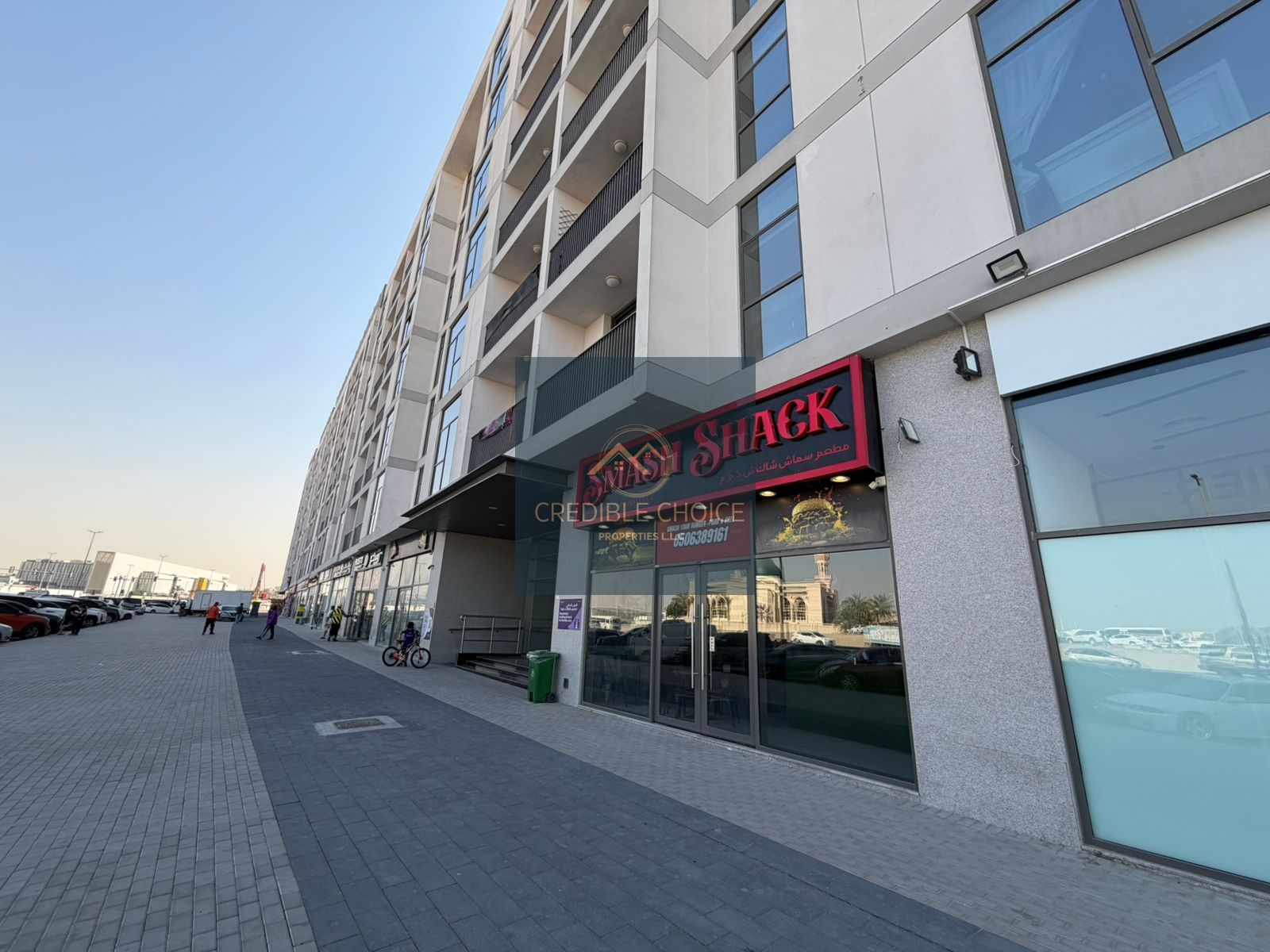 Business Hub | High Footfall | F&B Ready | Ample Parking for Customers