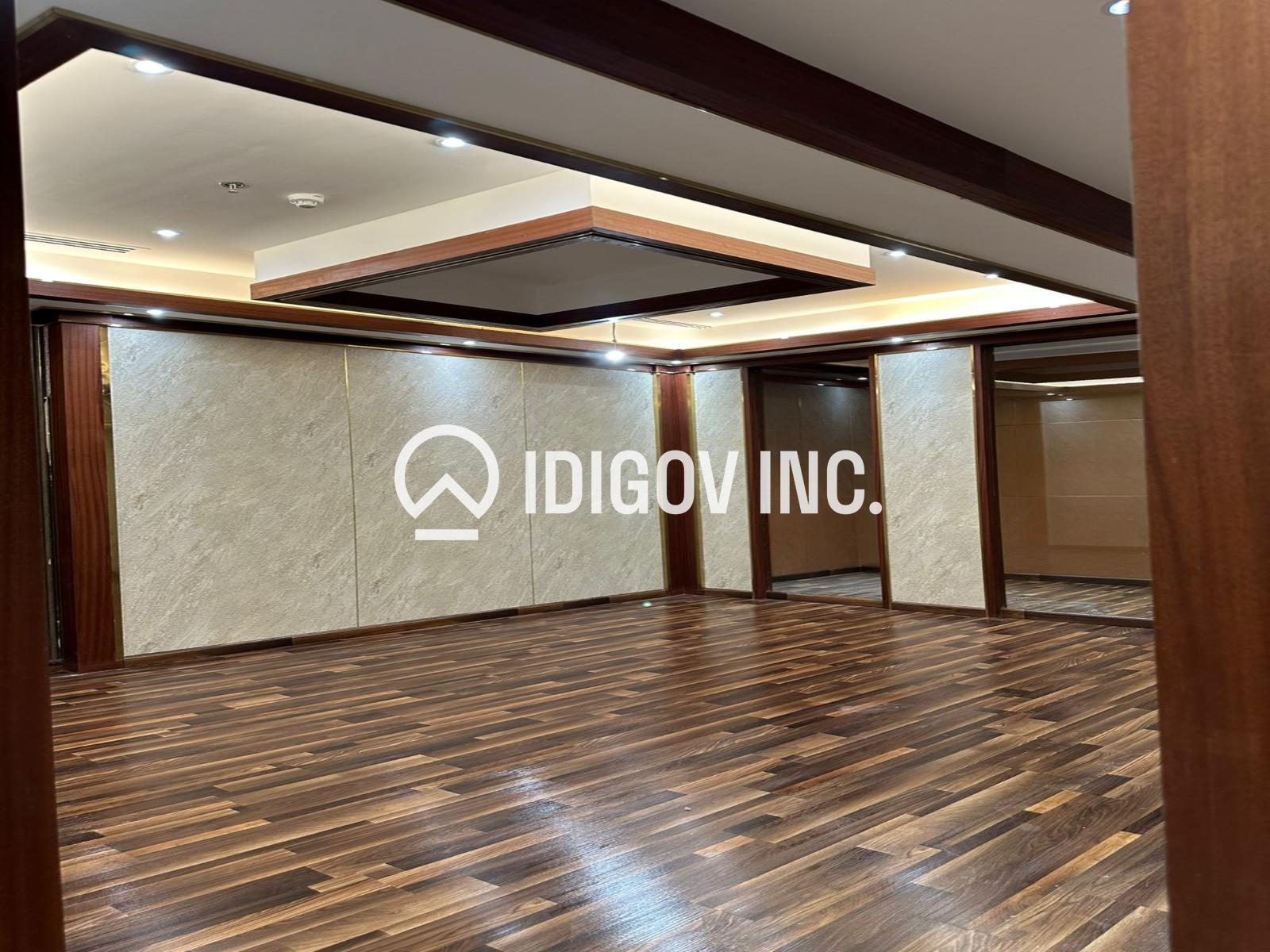 Skyline Views | Prime Location | Luxurious Office