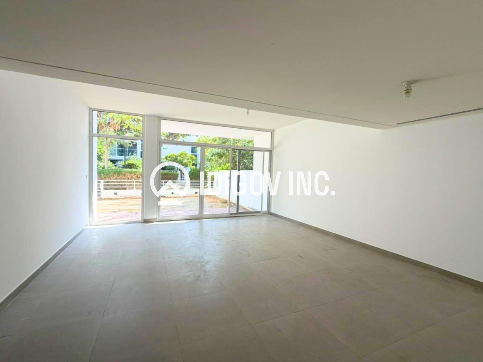 Single Row |Backing Green Walkway |Near Amenities