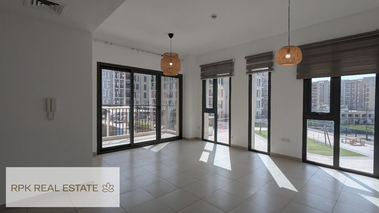 Pool view | Closed kitchen | Multipal Cheque