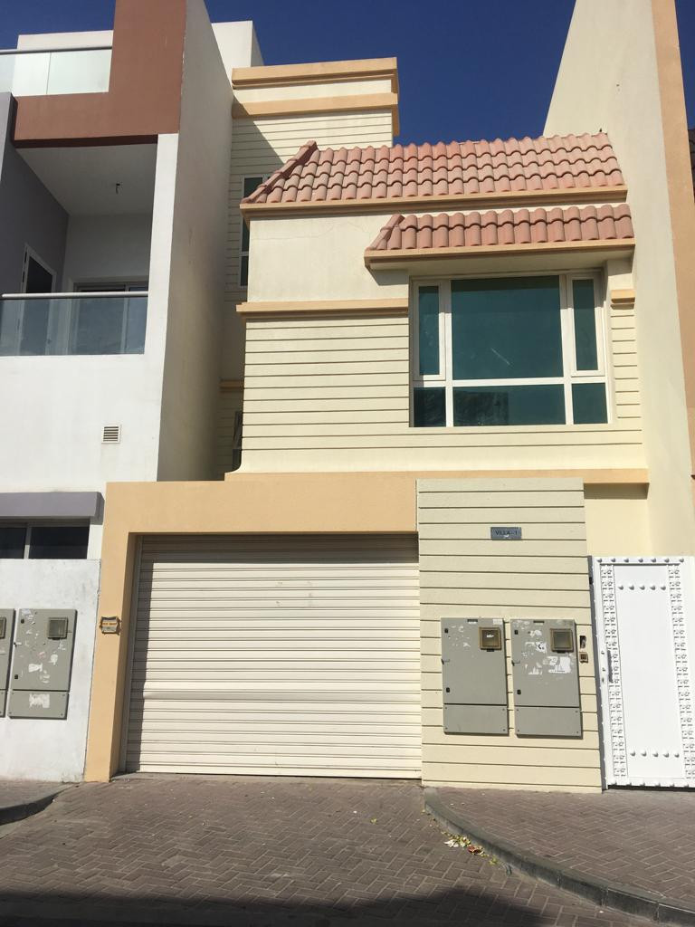 FRIENDLY DEAL ONLY COMPANY STAFF 6 BRS G+2 STORY VILLA