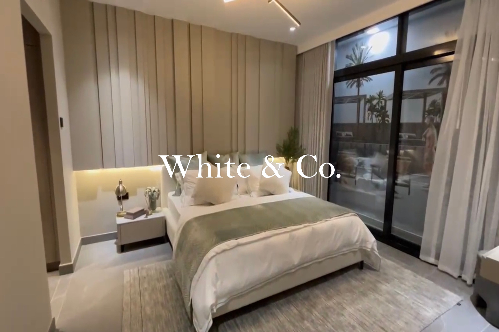 Study | Furnished | Pool View | Vacant