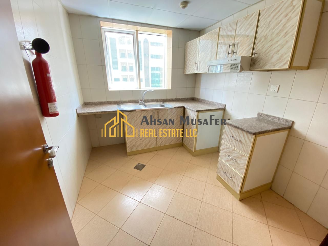 NO COMMISSION+PARKING FREE+10DAYS FREE NEAR ARAB MALL AL TAWUUN SHARJAH