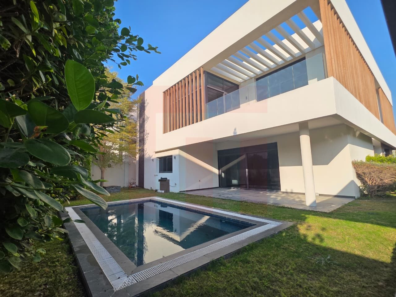 Ready 5BR Villa | Pool and Garden | West Yas