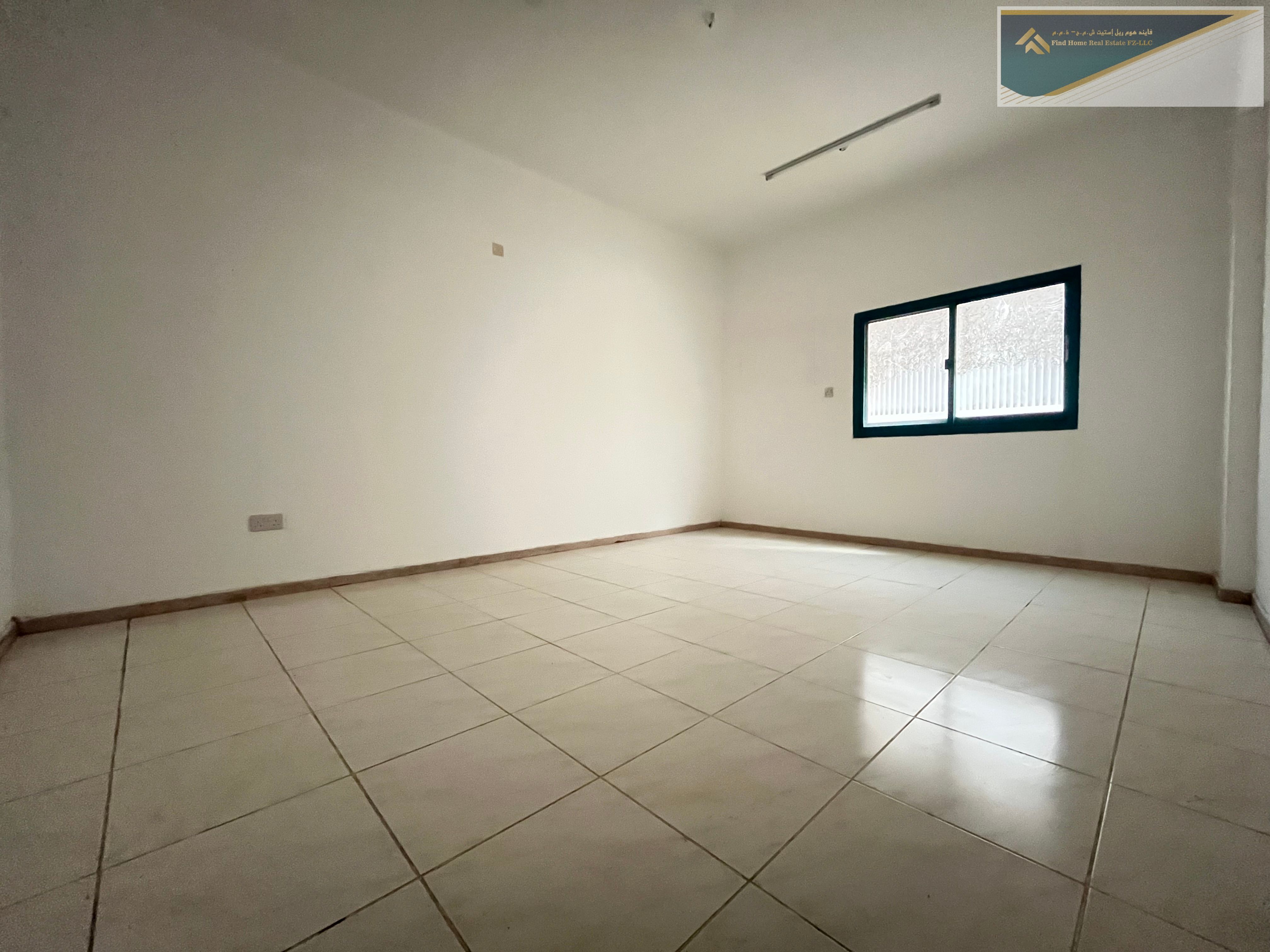 HOT OFFER ! CHEAPEST PRICE 1 BHK APARTMENT NEAR CORNICHE ! WITH BALCONY AND MARKET FACING IN JUST 28k AL MAJAZ 2