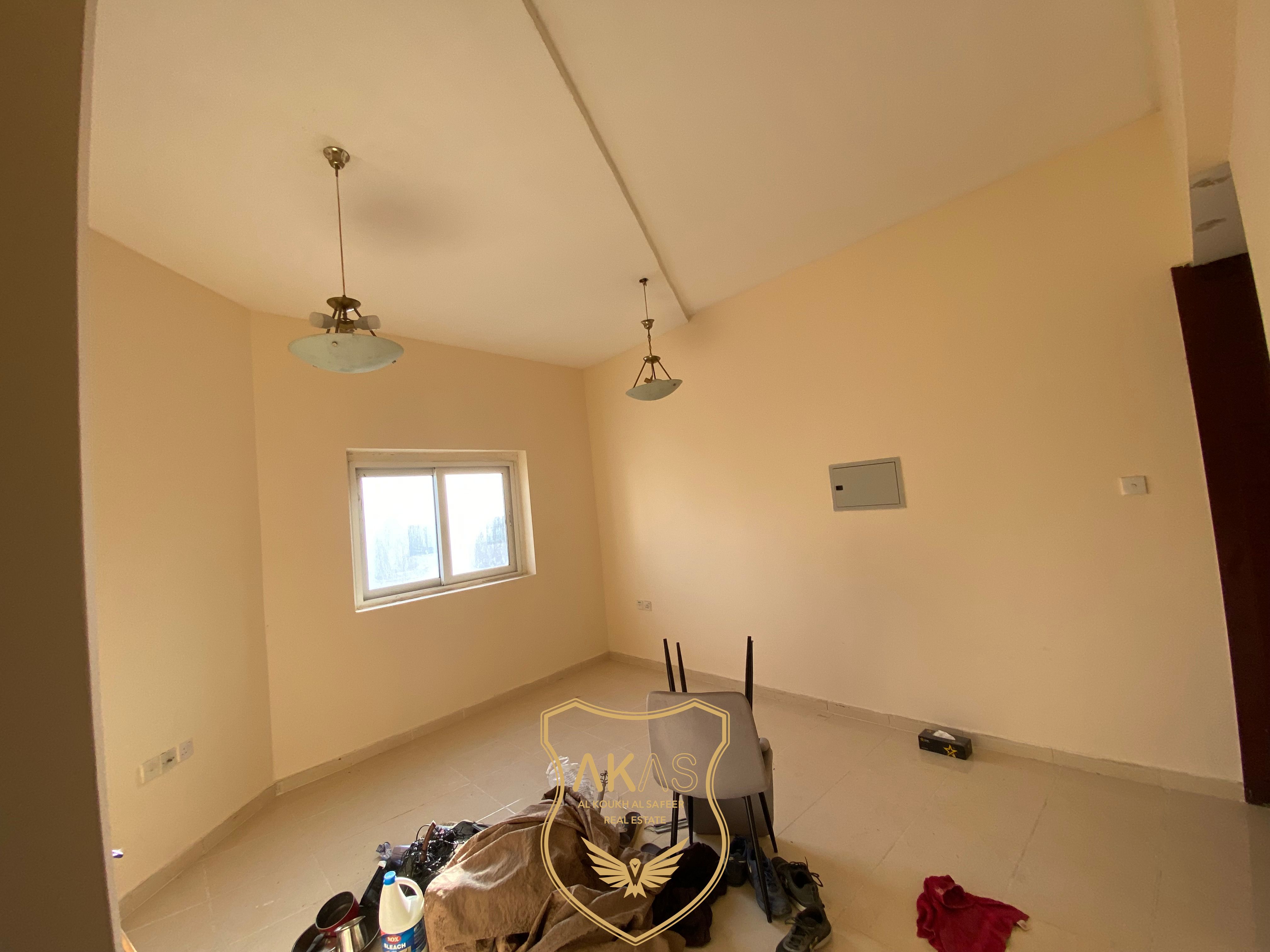 Studio – Free Parking – Spacious & Well-Maintained