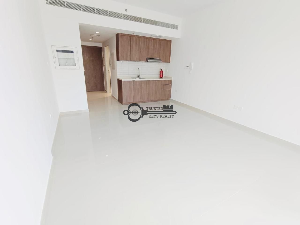 Luxury and spacious studio || Great amenities || Available for rent