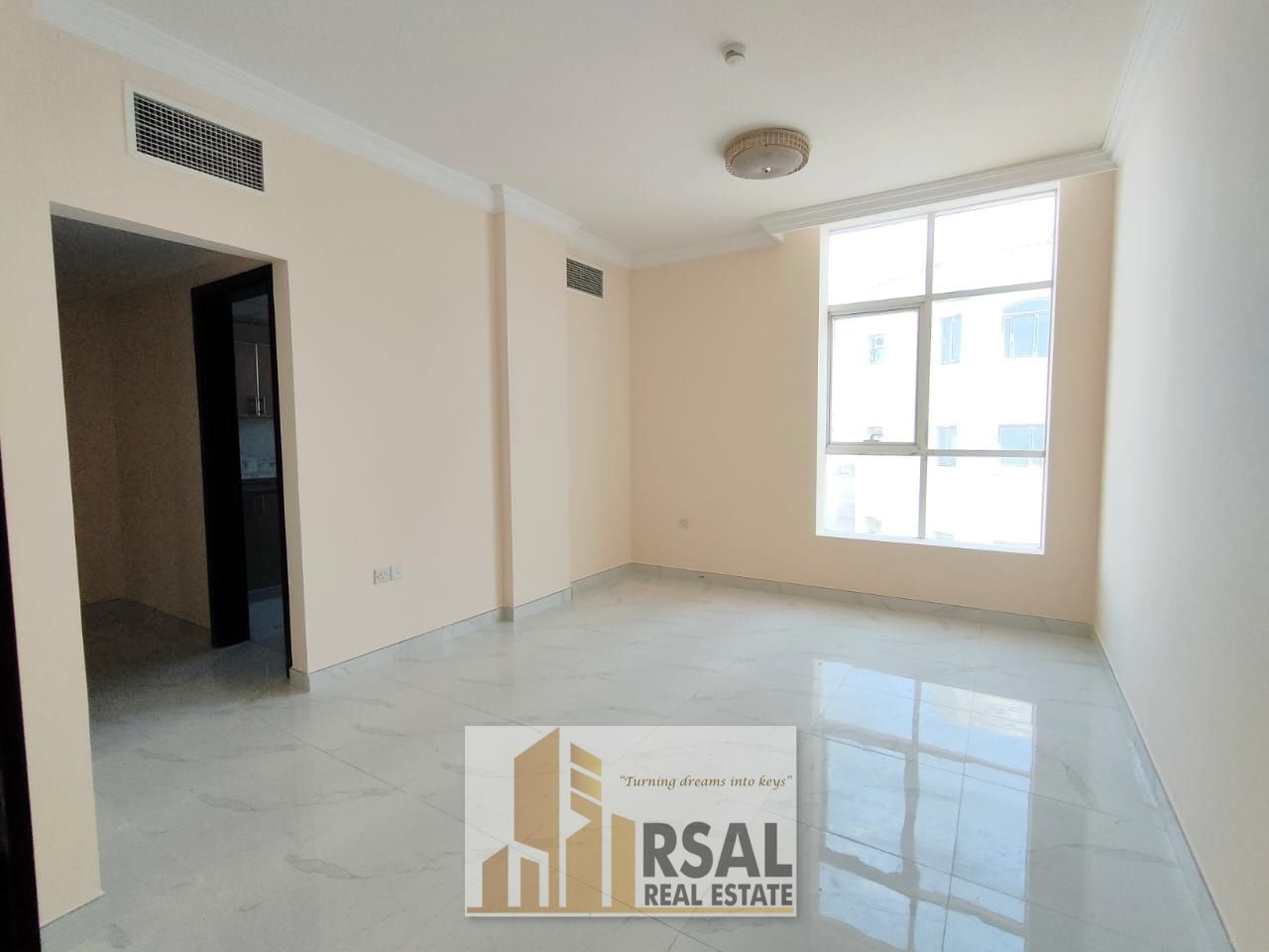 Afordable Lavish Family 1Bhk//2-Bathroom//Front Of Park//Ready to Move/Easy Payment//Close To The Muwaileh Bus Station