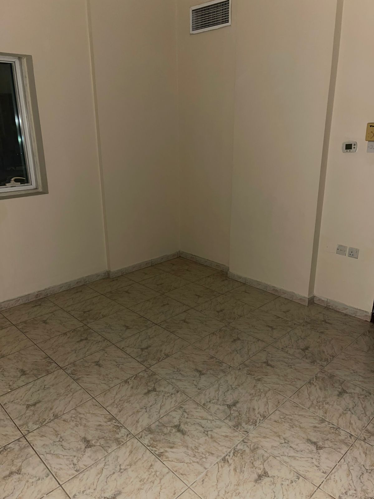 One-Bedroom Apartment for Rent – Al Maimoun Building – Al Naba’a A distinctive apartment suitable for families only, located in a quiet area close