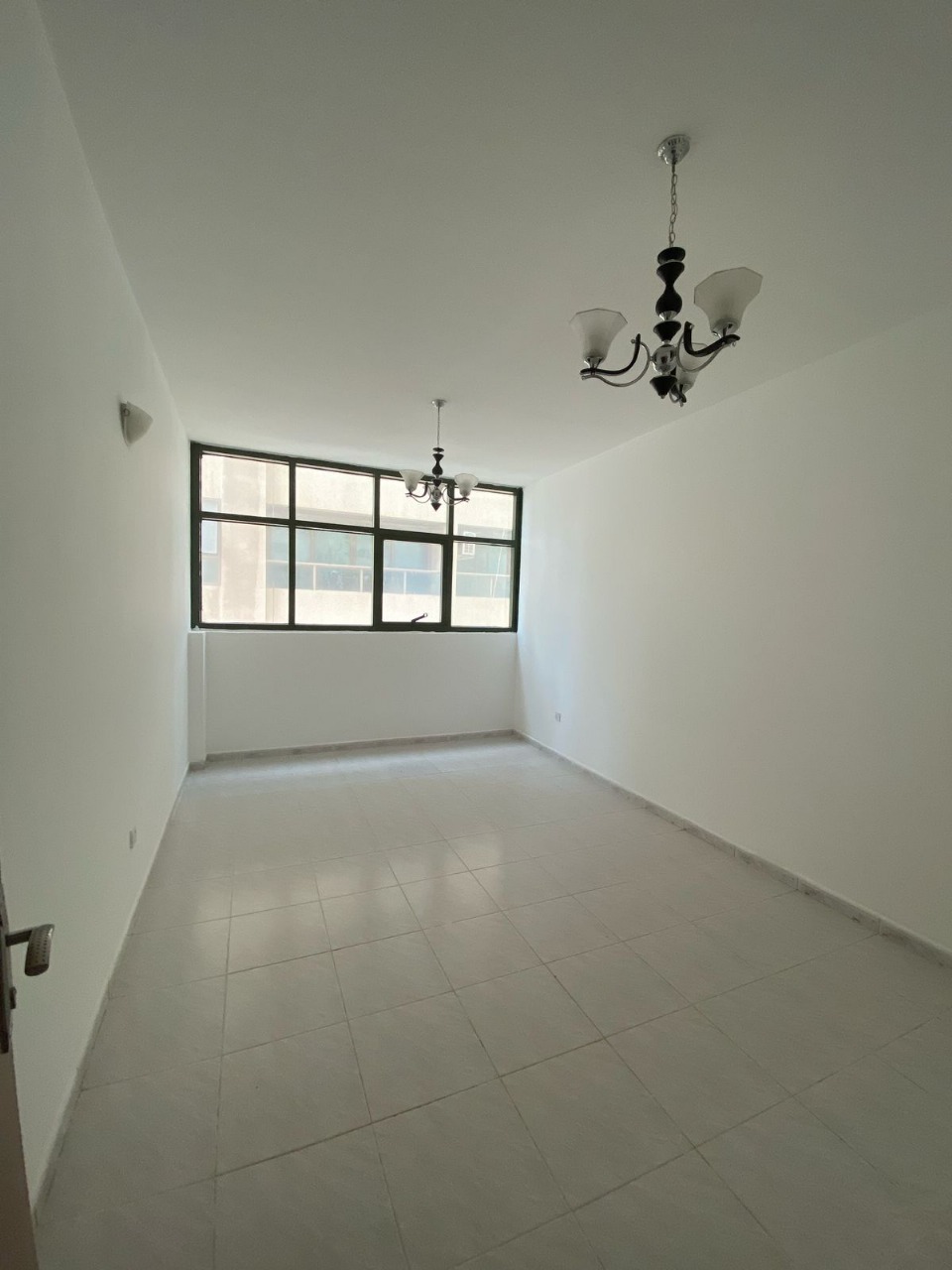 Fully Family-Friendly Tower Free Outdoor Parking Only Excellent Maintenance Year-Round Location and Nearby Landmarks: Mall Supermarket Mosque R